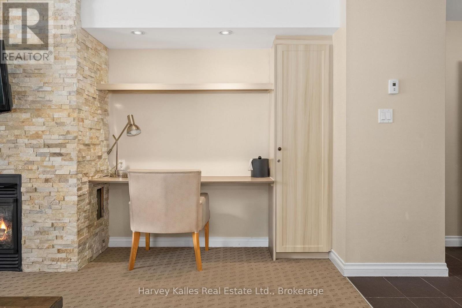 201 - 54 DEERHURST SUMMIT DRIVE Unit: 201