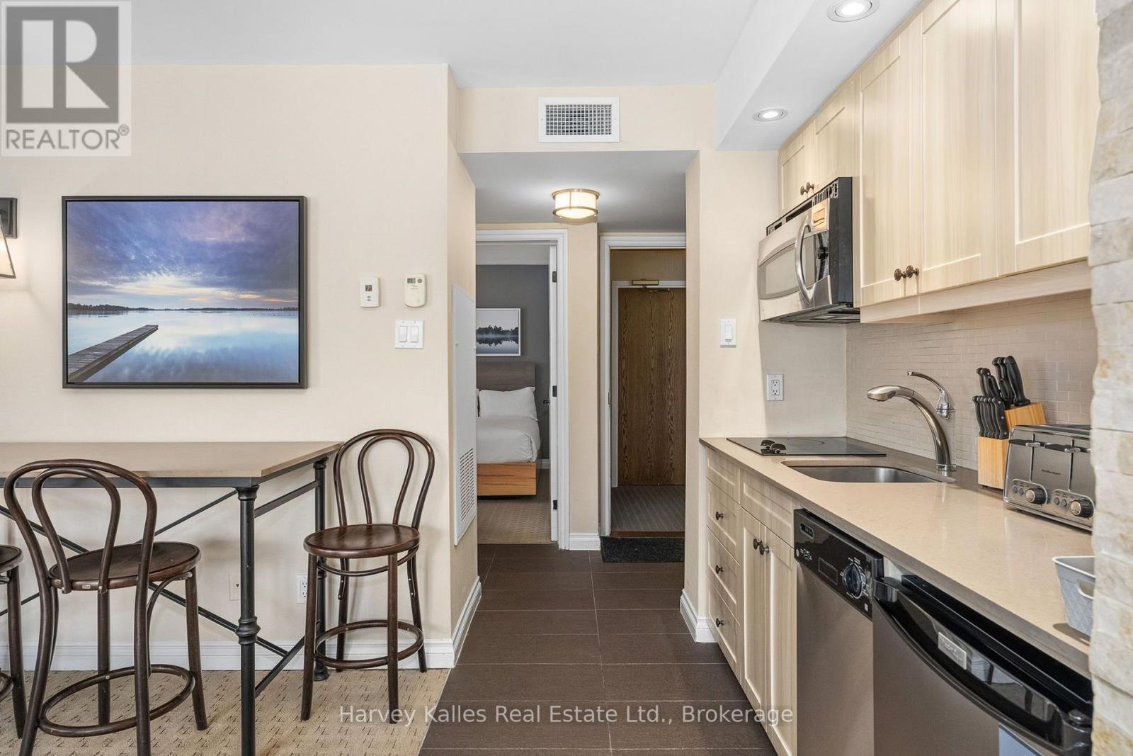 202 - 54 DEERHURST SUMMIT DRIVE Unit: 202