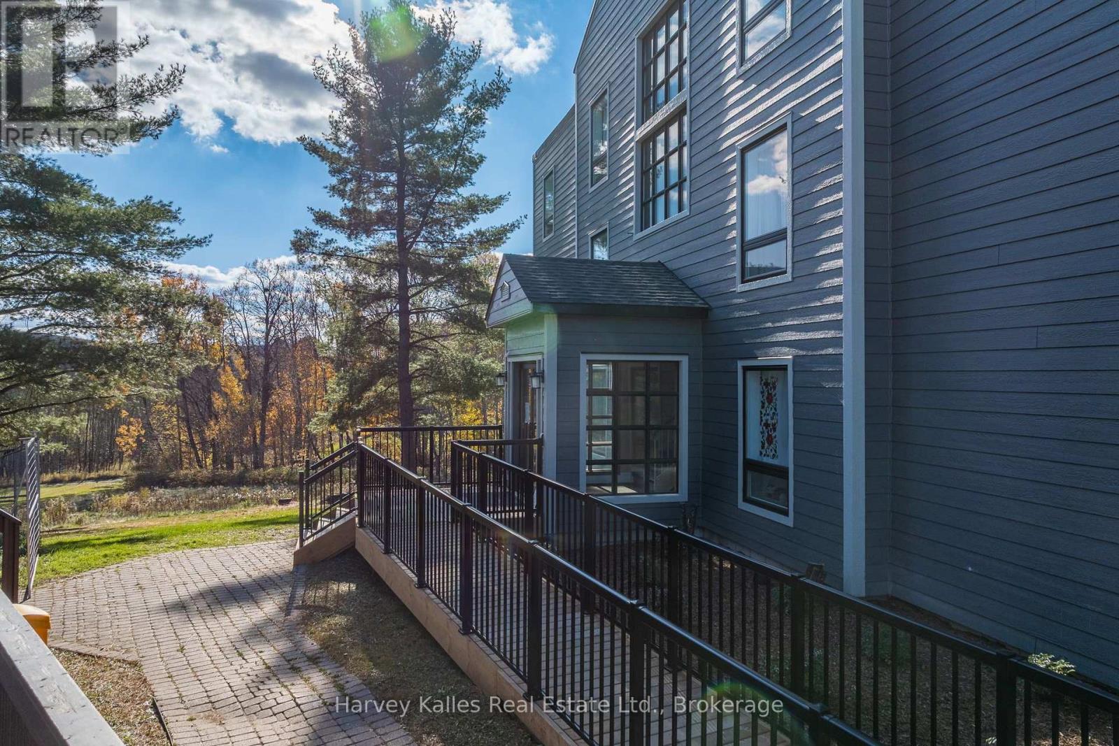 202 - 54 DEERHURST SUMMIT DRIVE Unit: 202