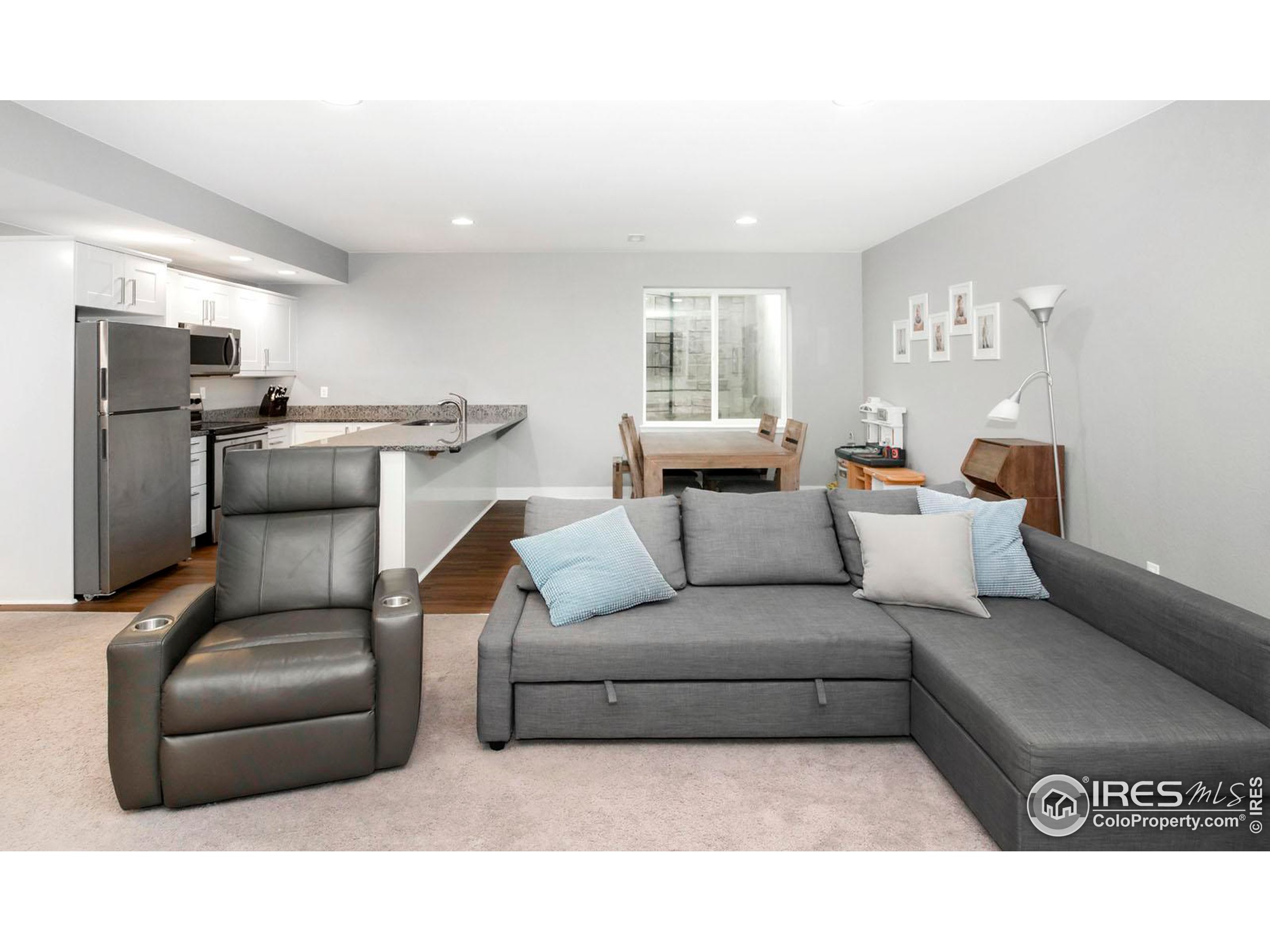 899 Old Wagon Trail Cir