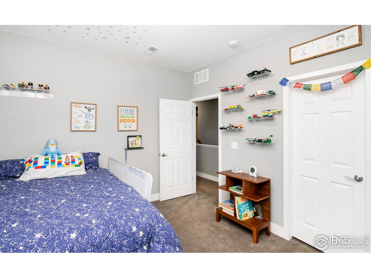 899 Old Wagon Trail Cir