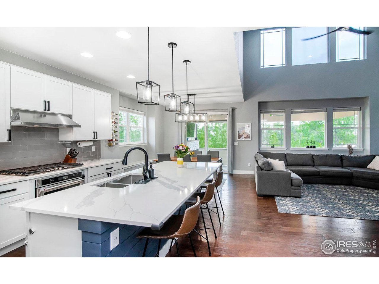 899 Old Wagon Trail Cir