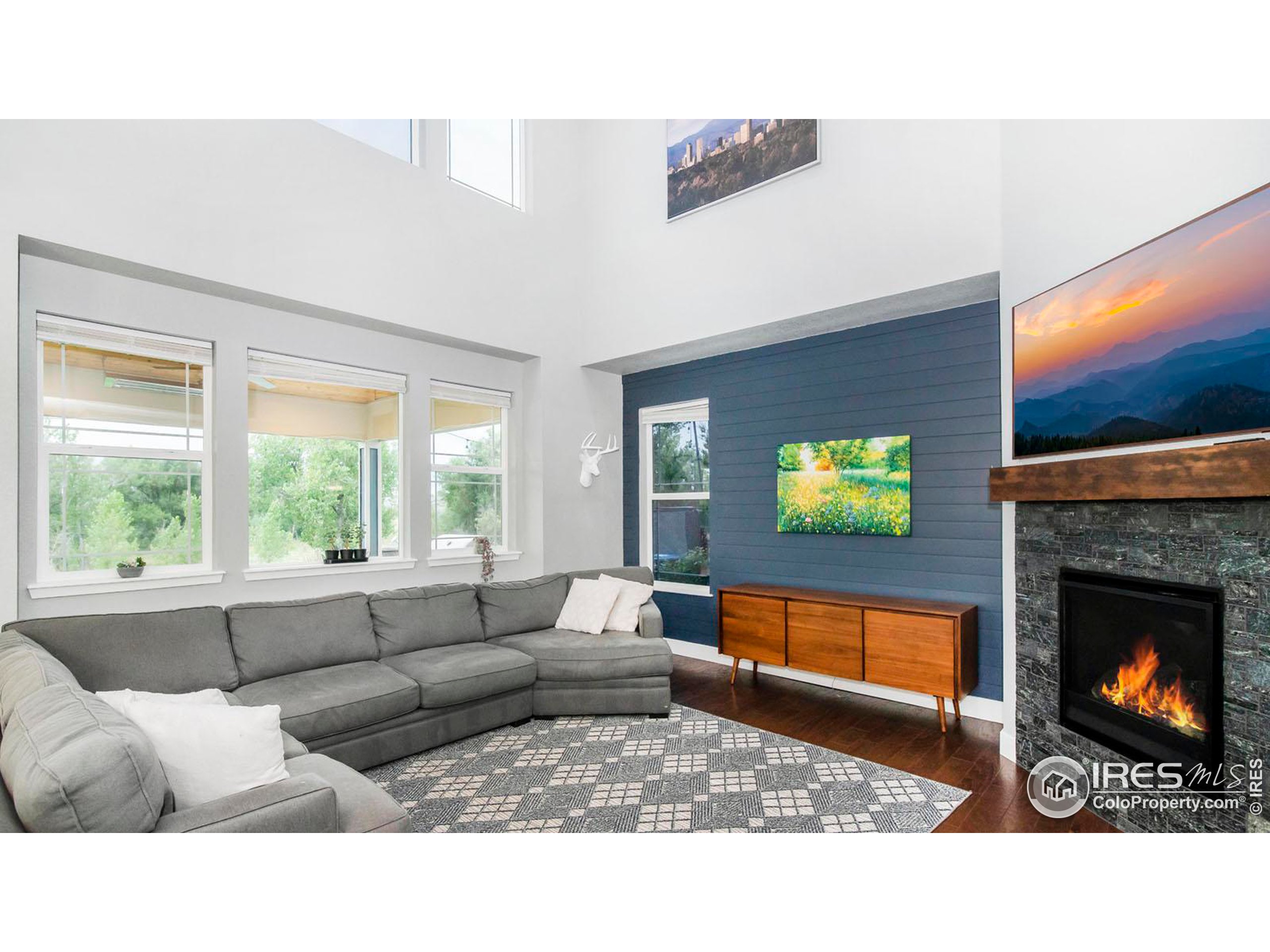 899 Old Wagon Trail Cir