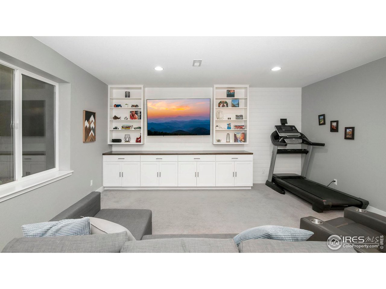 899 Old Wagon Trail Cir