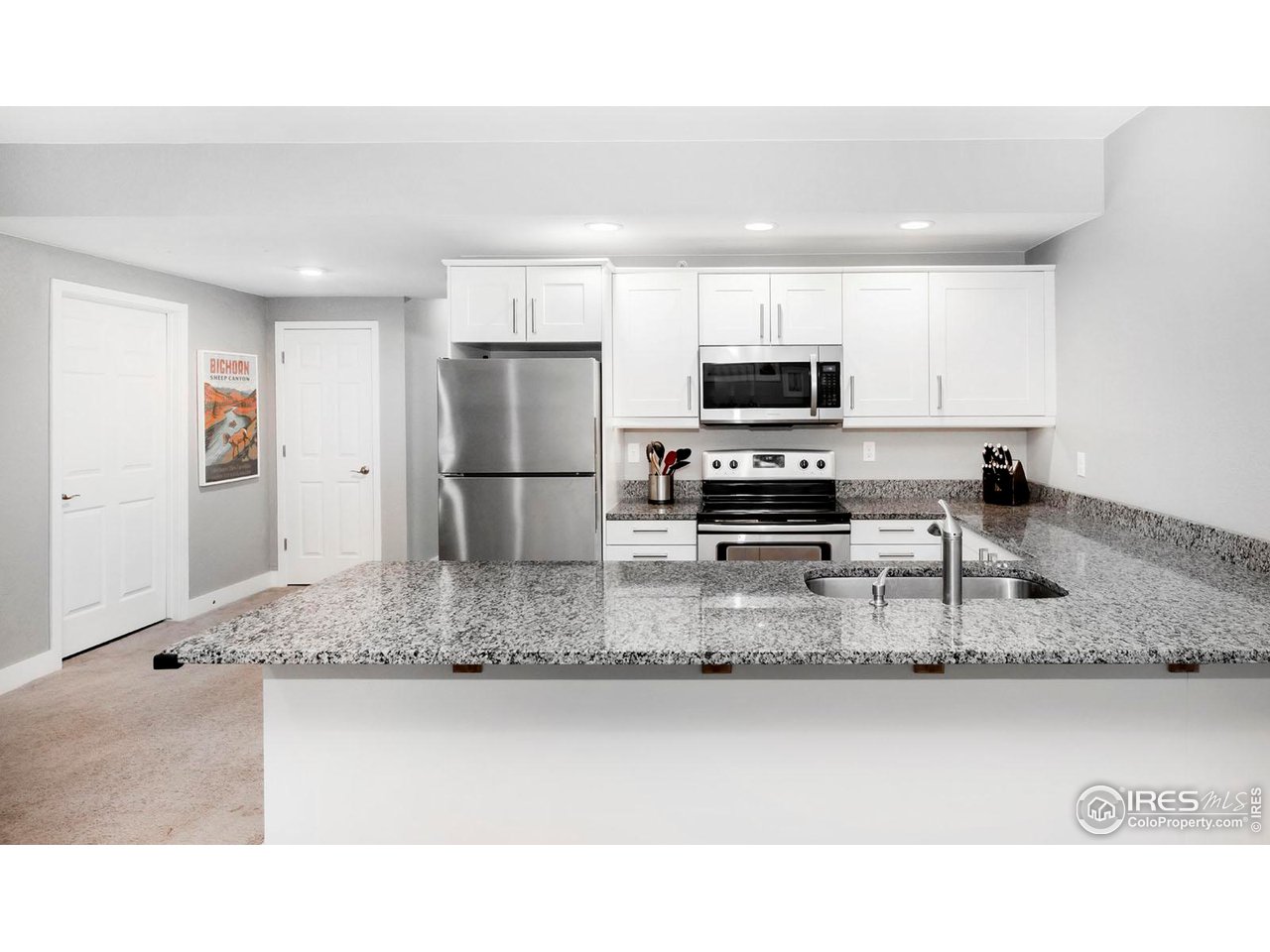 899 Old Wagon Trail Cir