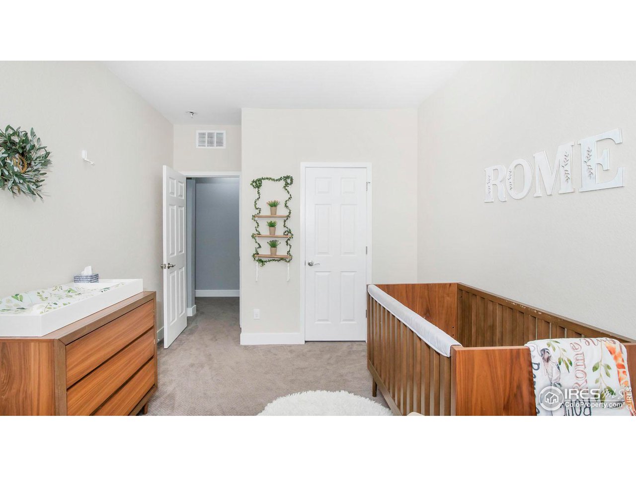 899 Old Wagon Trail Cir