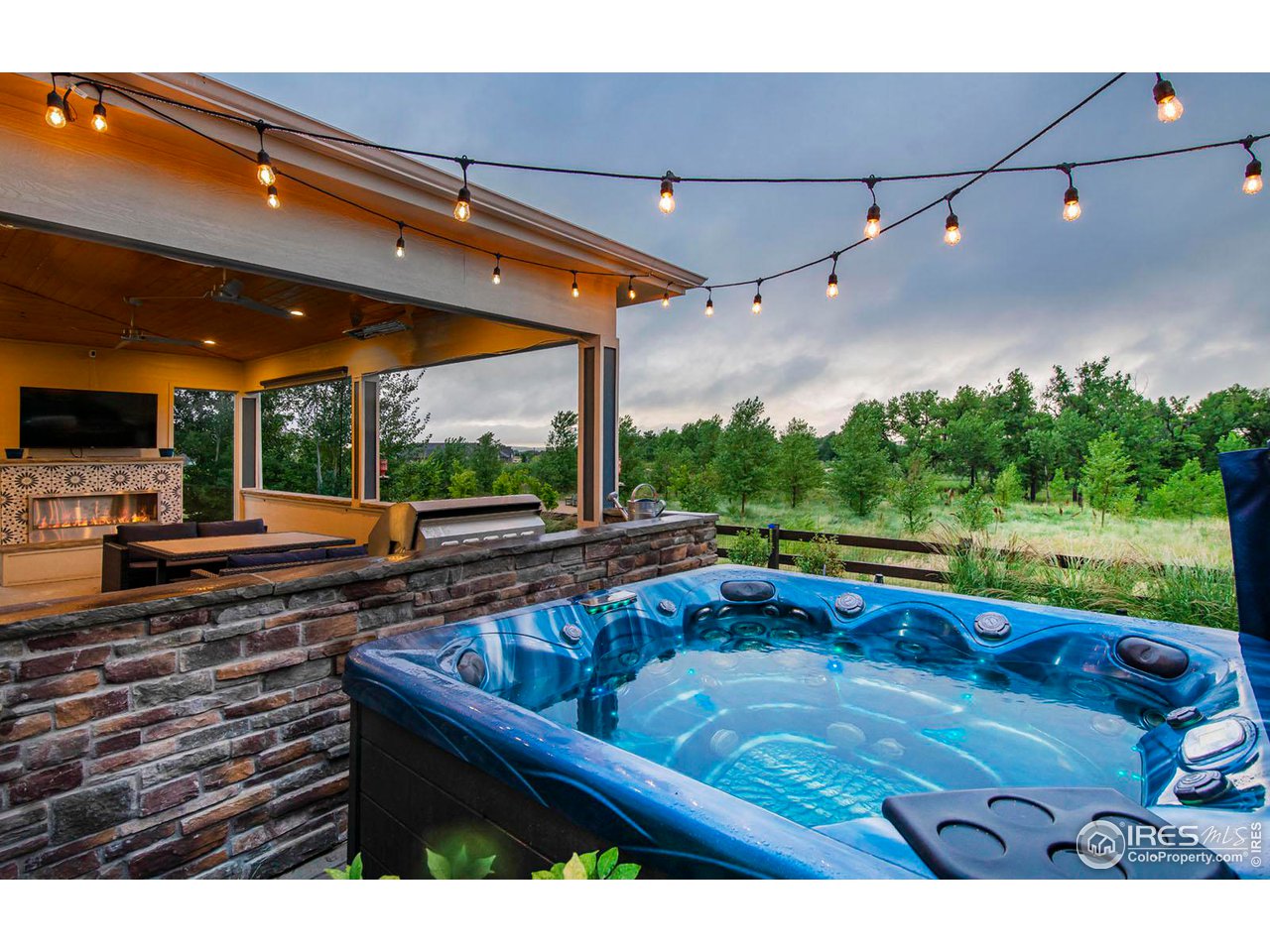 899 Old Wagon Trail Cir