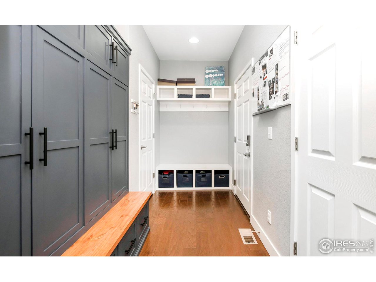 899 Old Wagon Trail Cir