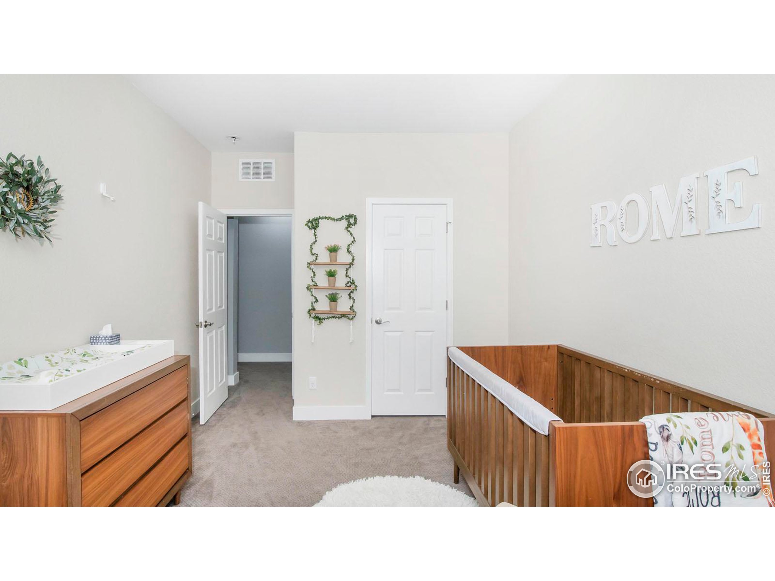 899 Old Wagon Trail Cir