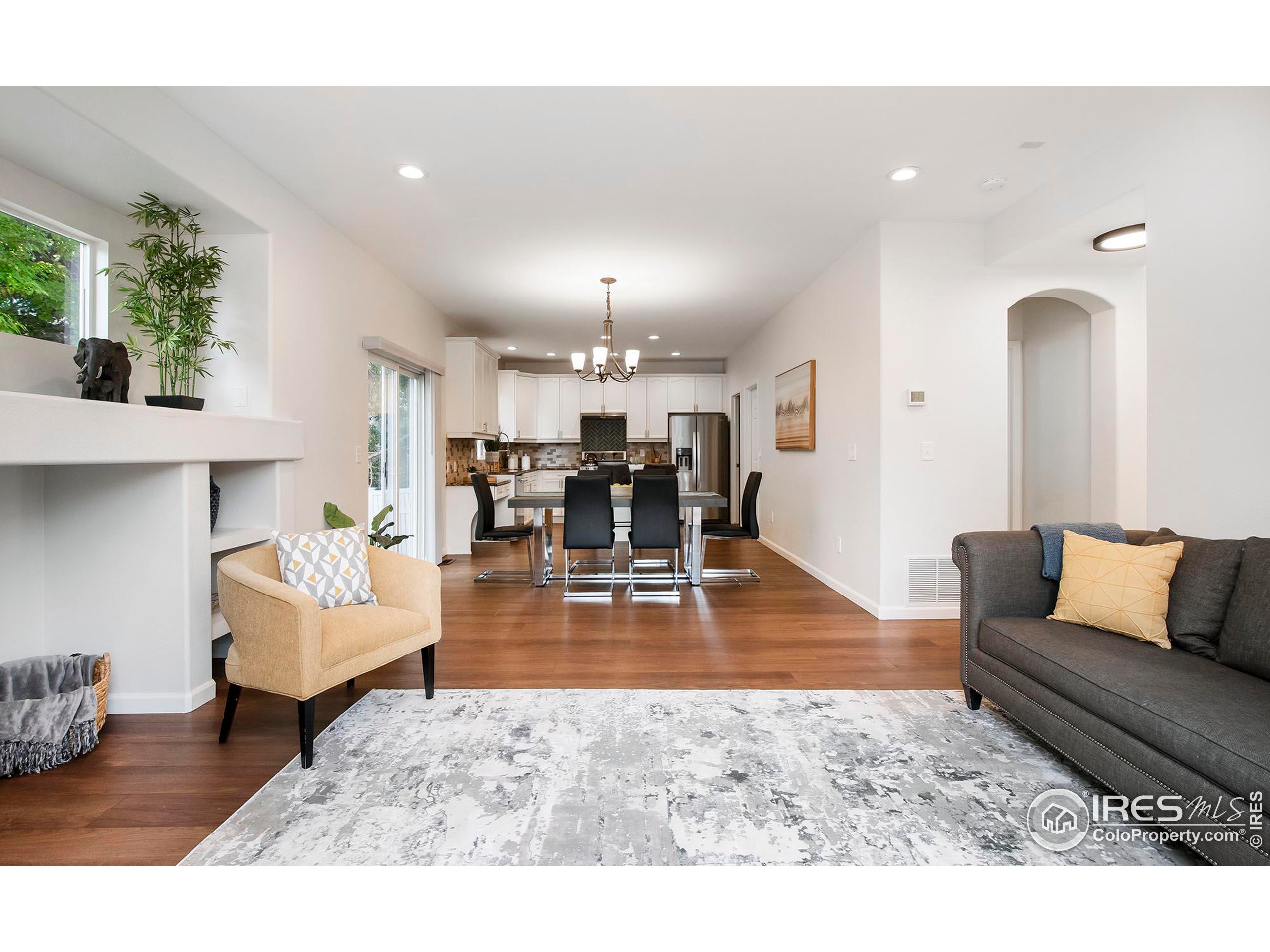 4018 Arezzo Dr