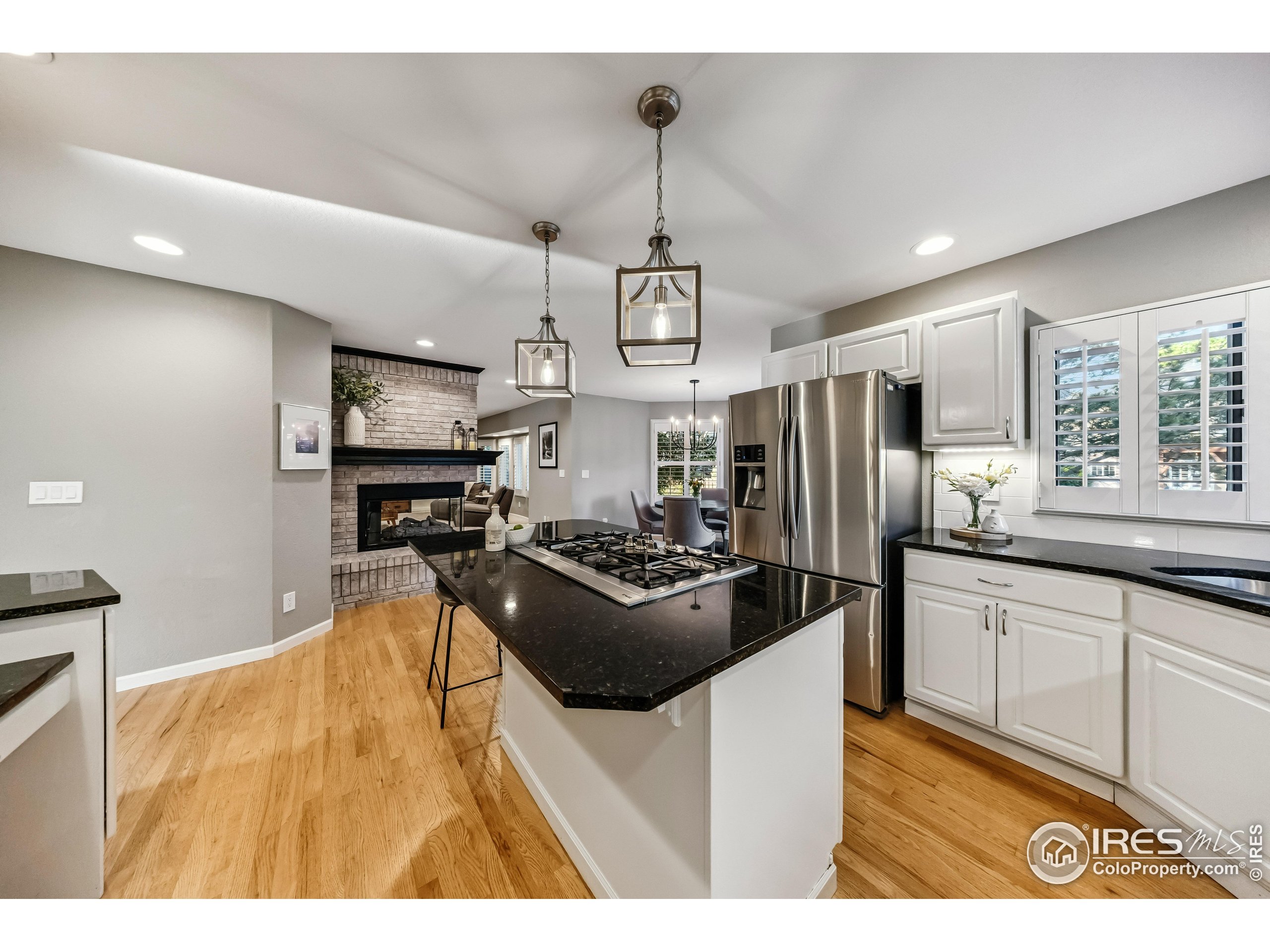 2030 Emerald Dr