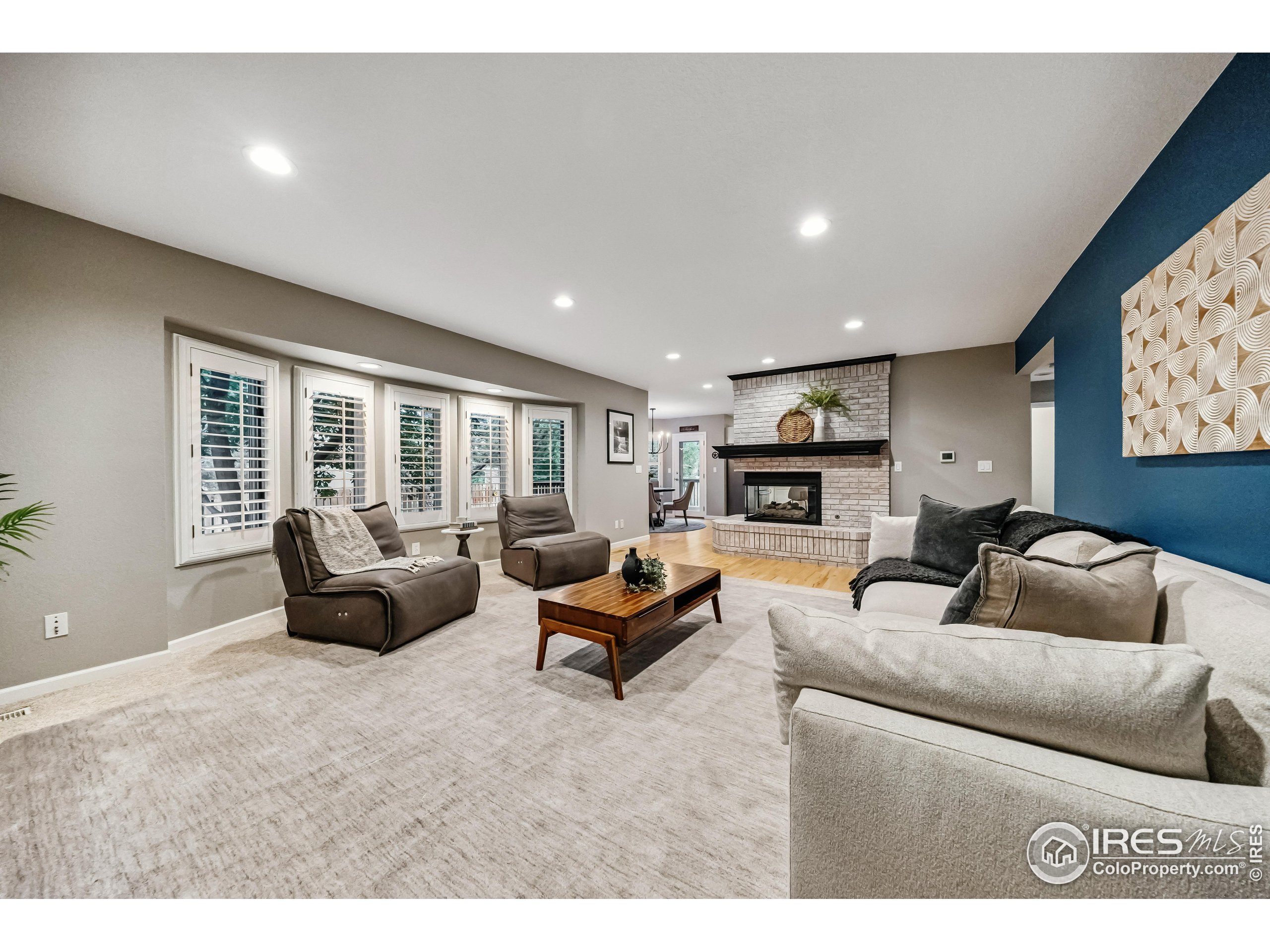 2030 Emerald Dr