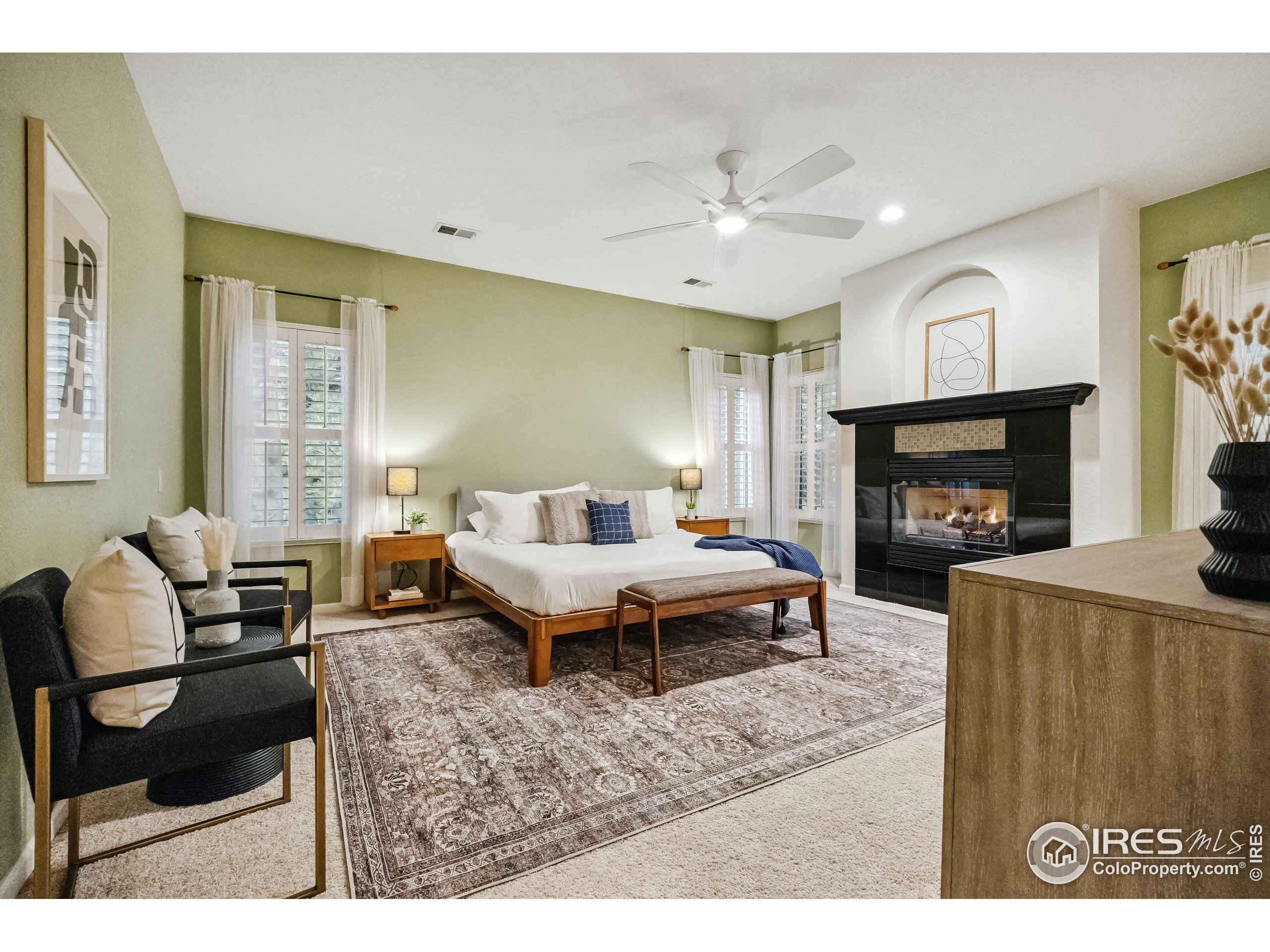 2030 Emerald Dr