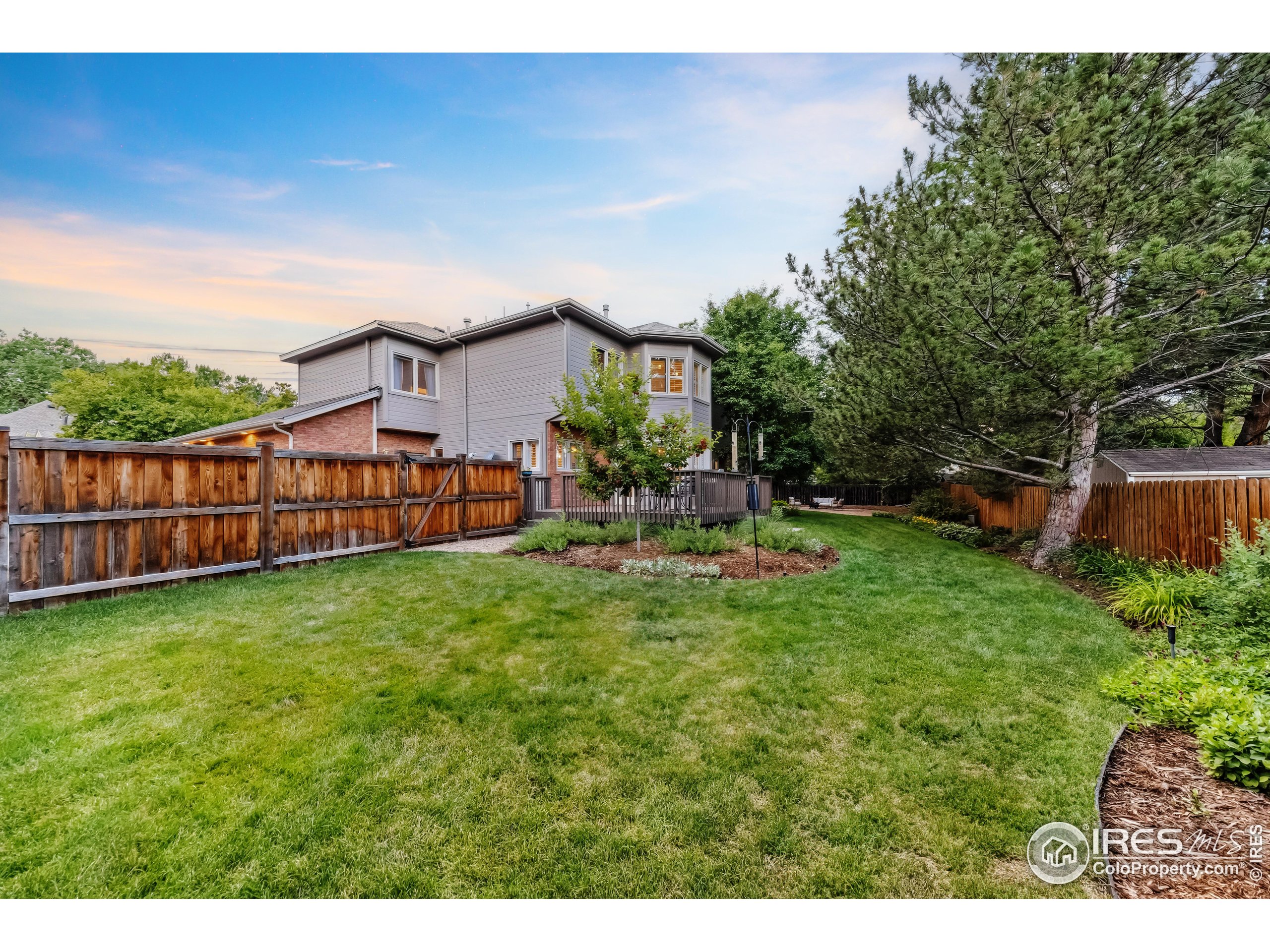 2030 Emerald Dr