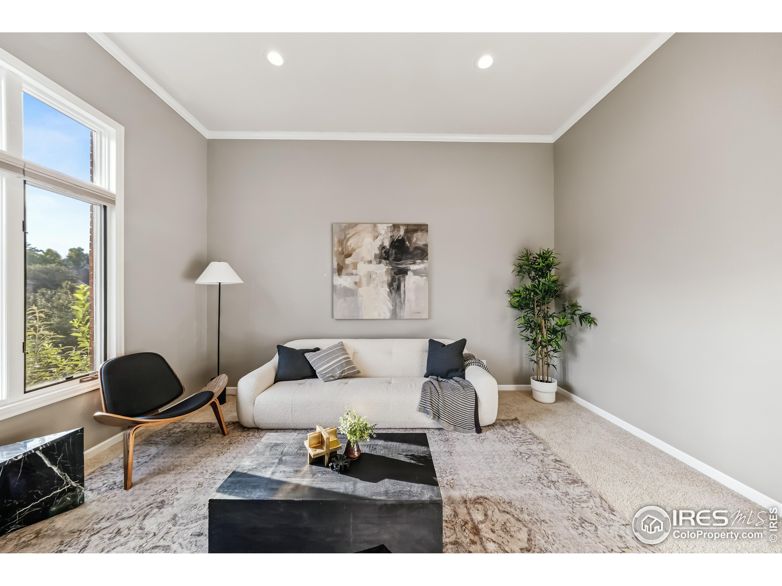 2030 Emerald Dr