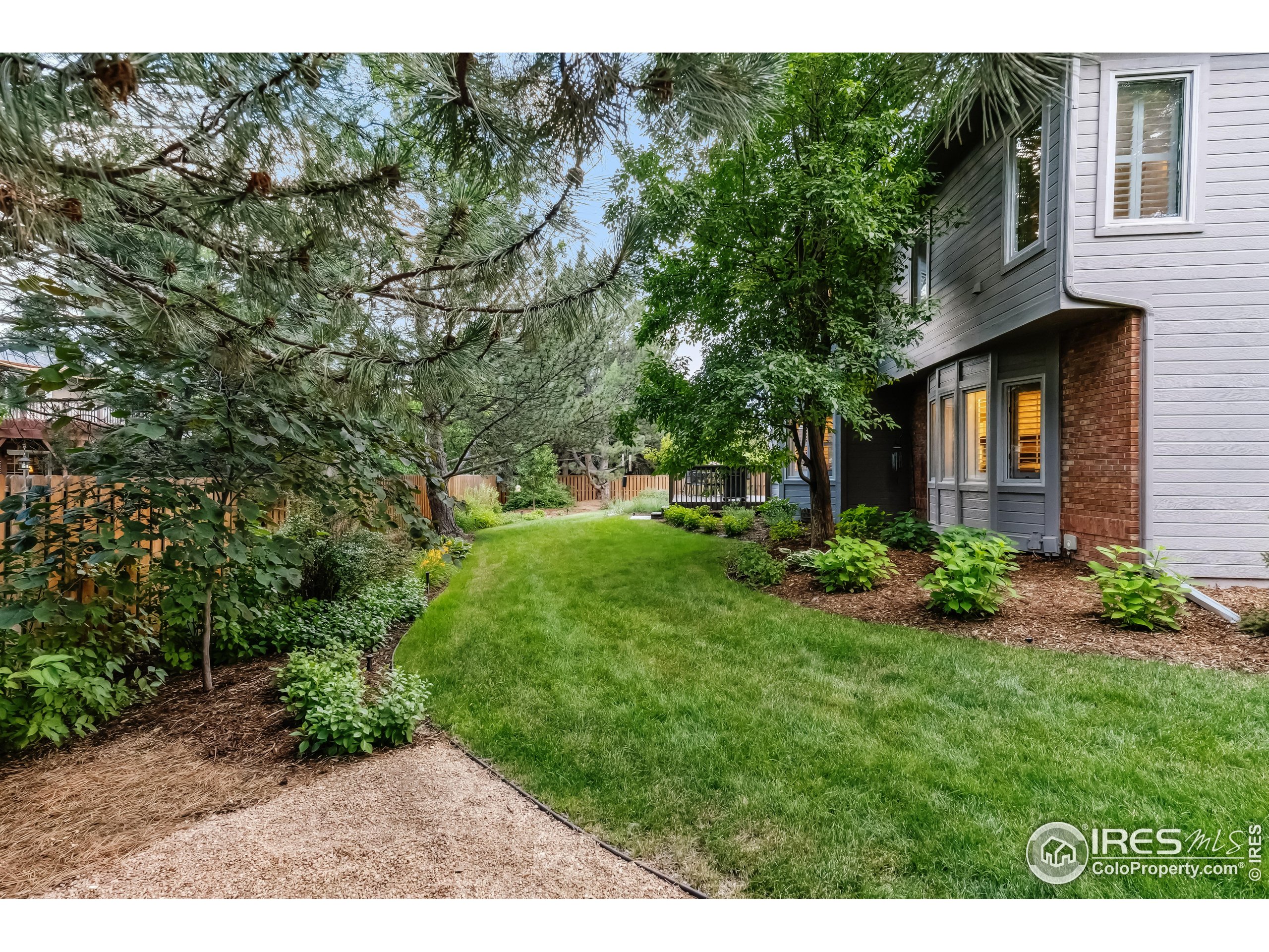 2030 Emerald Dr