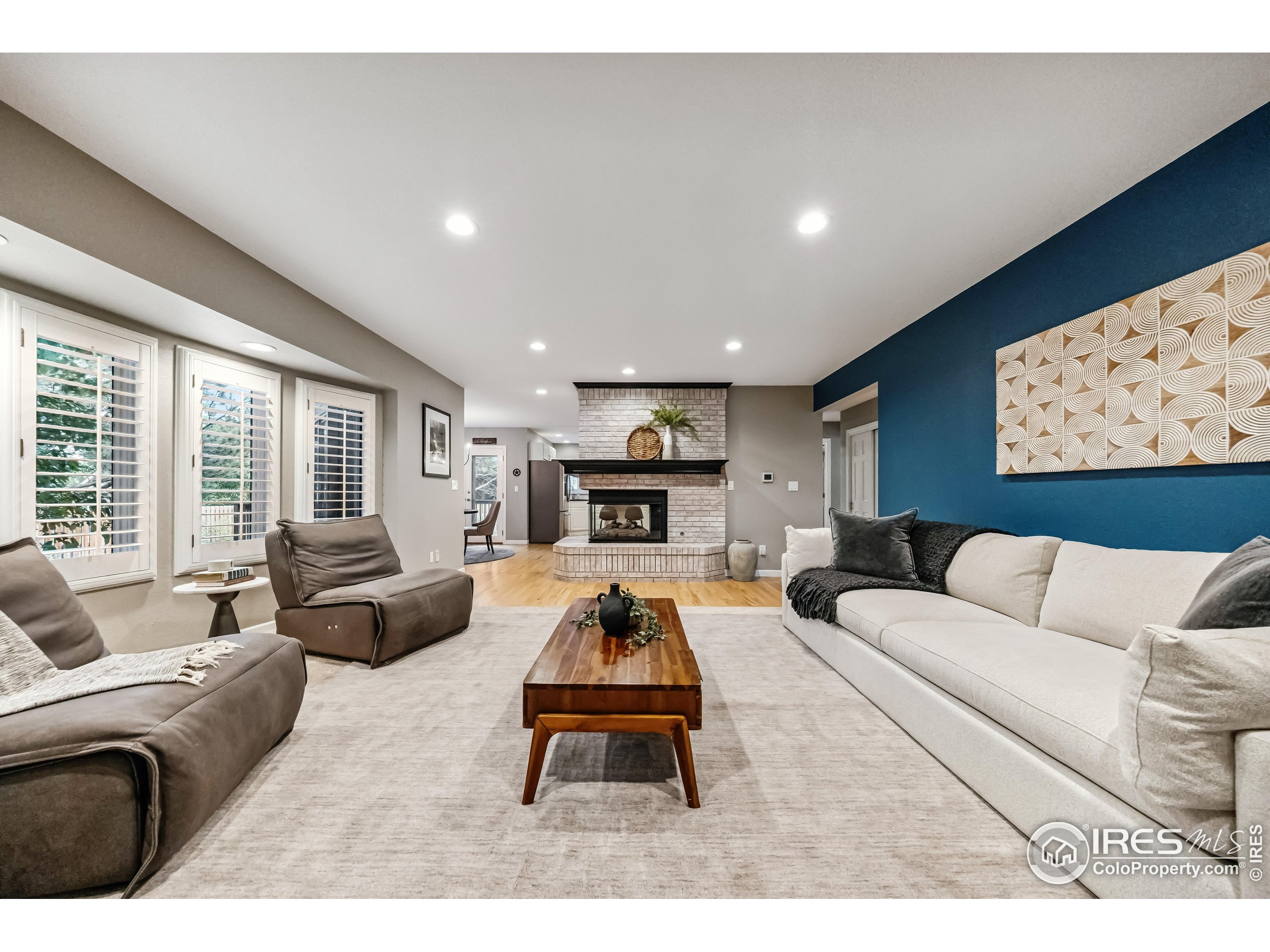 2030 Emerald Dr