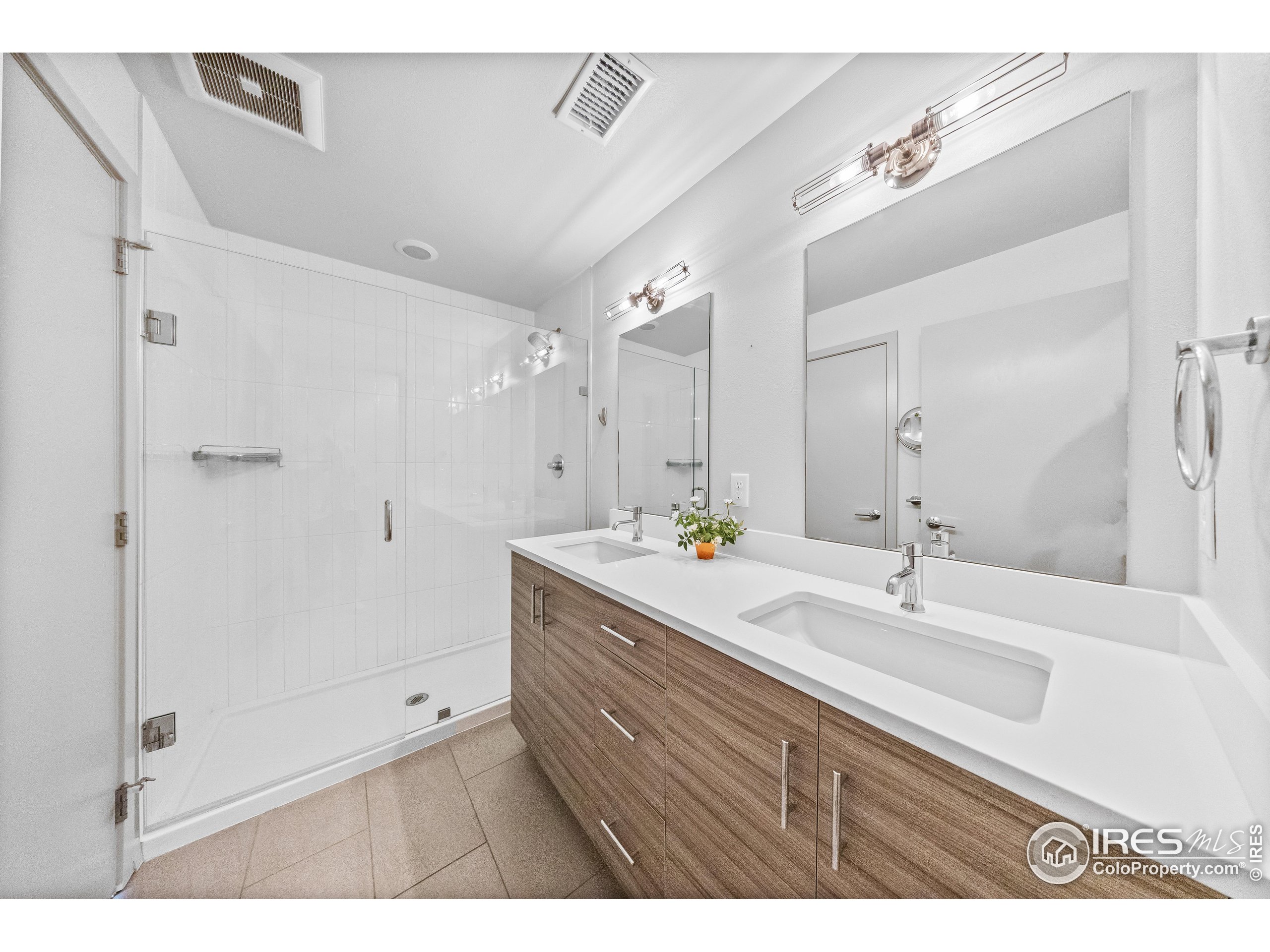 2445 Junction Pl 302