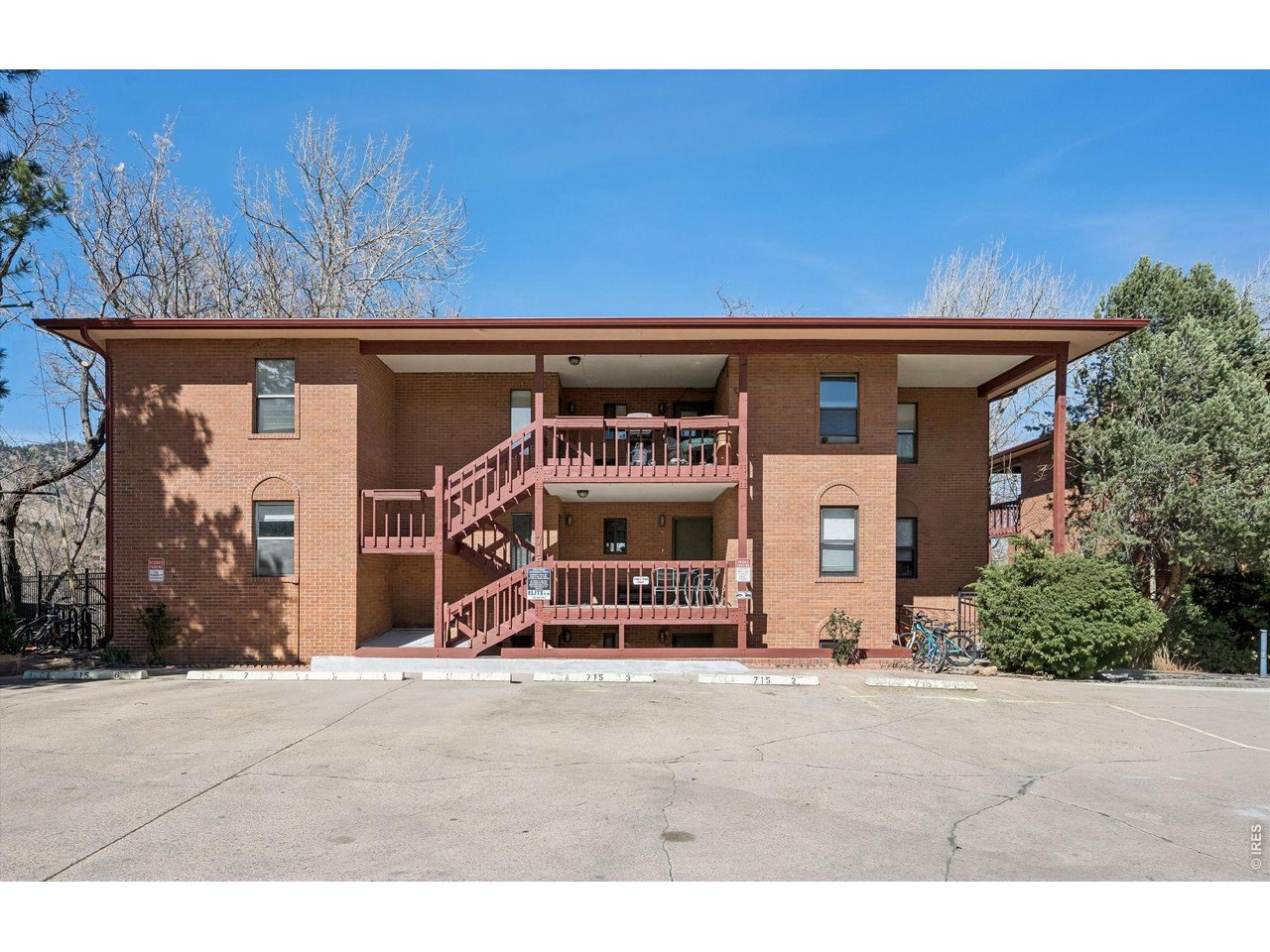715 Arapahoe Ave 2