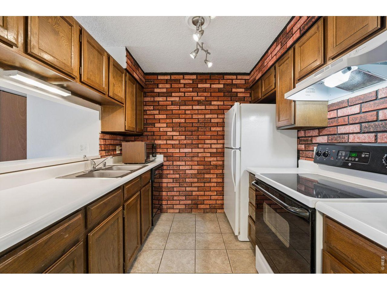 6505 Kalua Rd 302B