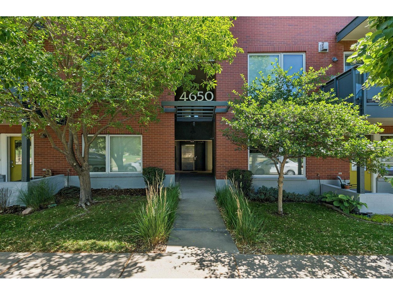 4650 Holiday Dr 201