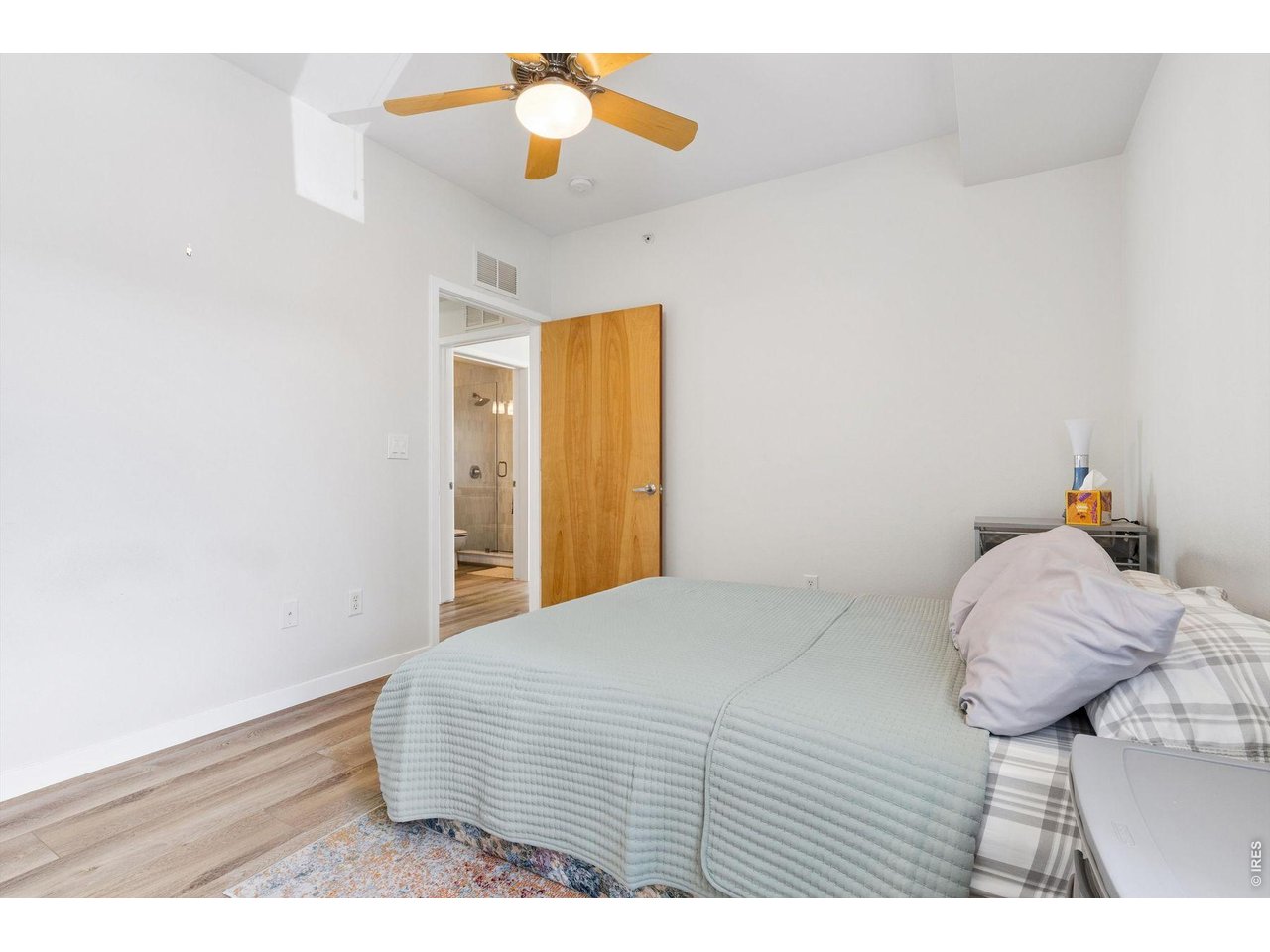 4650 Holiday Dr 201