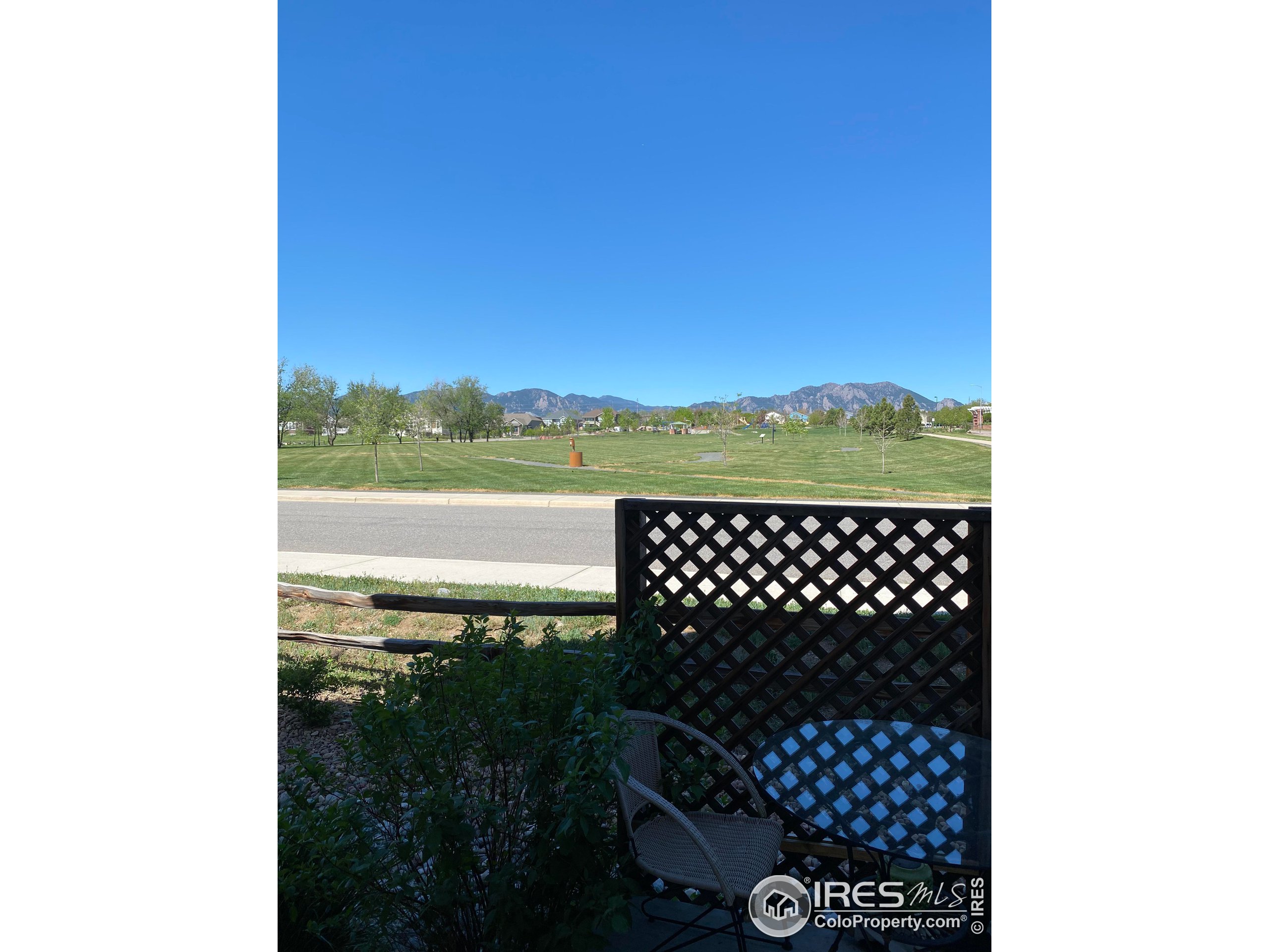 312 W Maple St