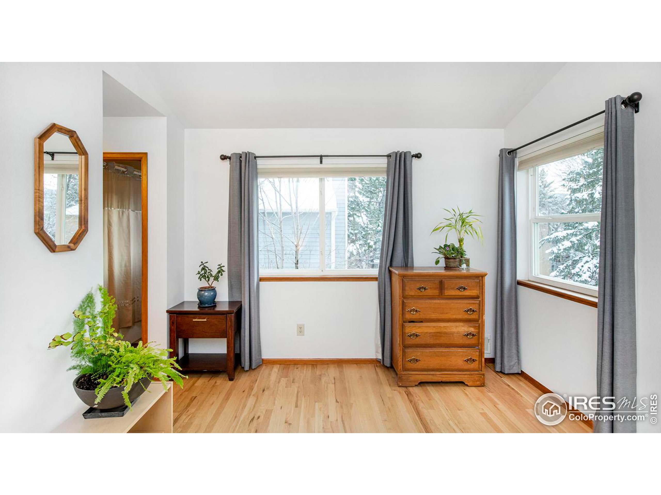 107 Mineola Ct