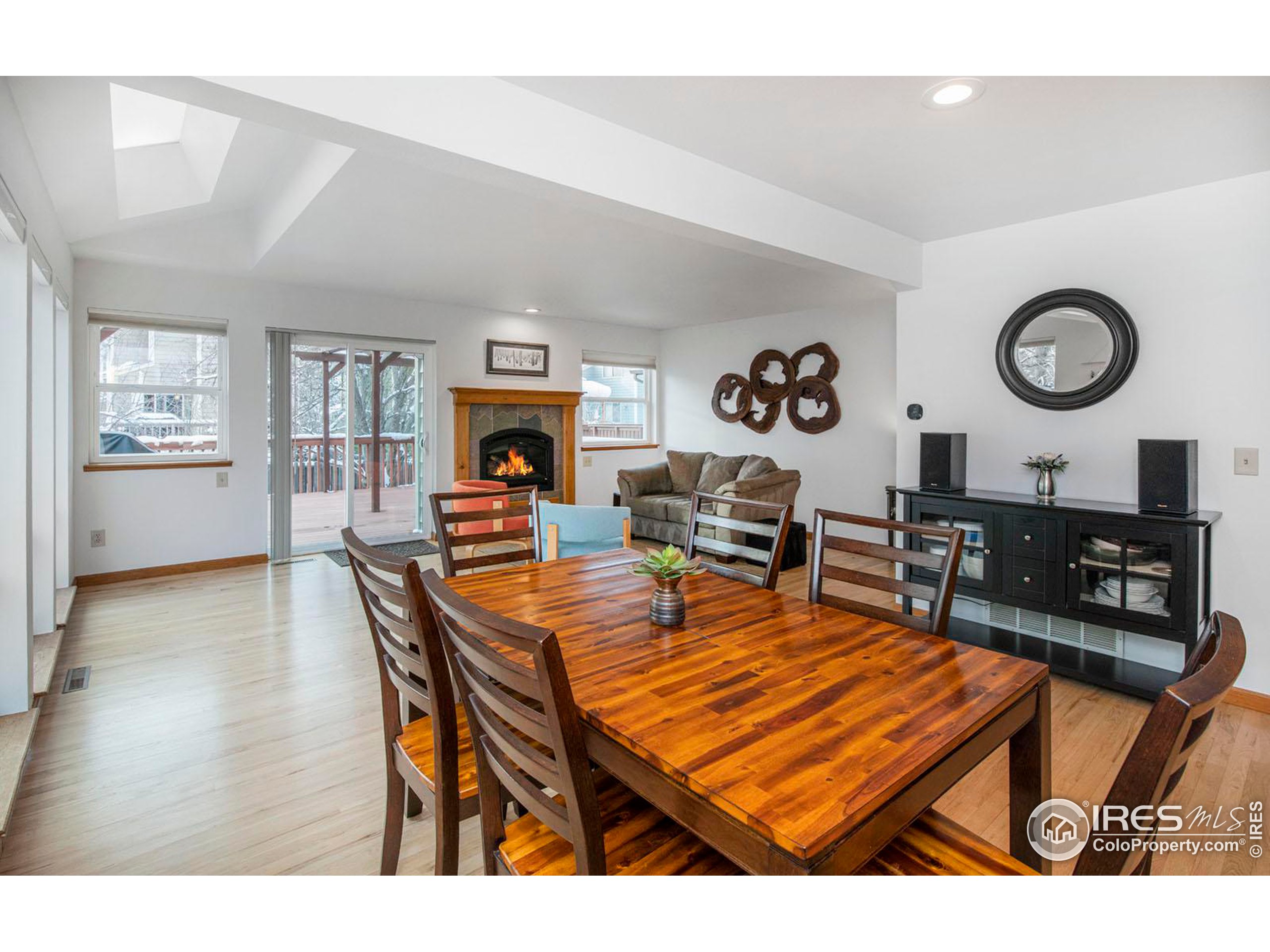 107 Mineola Ct