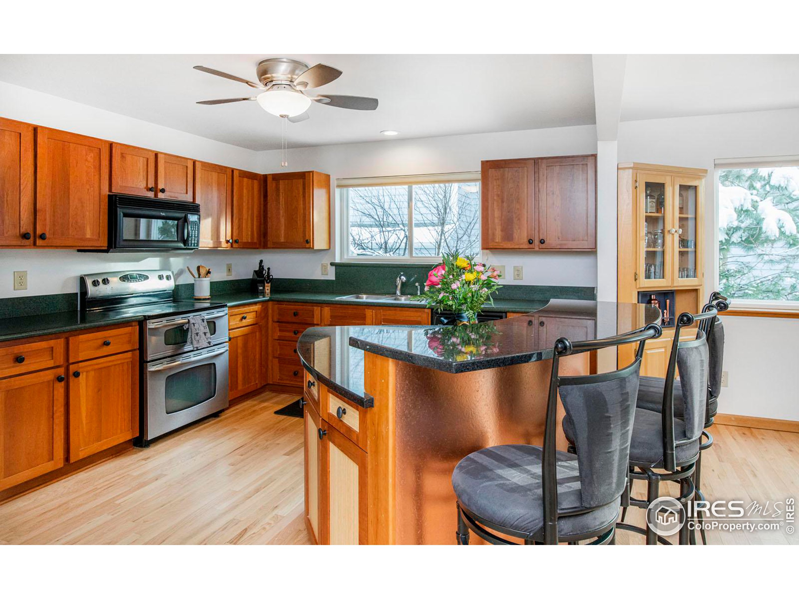 107 Mineola Ct