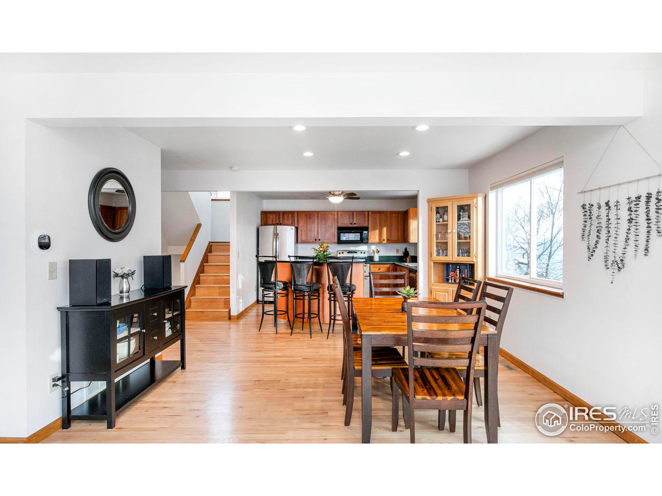 107 Mineola Ct