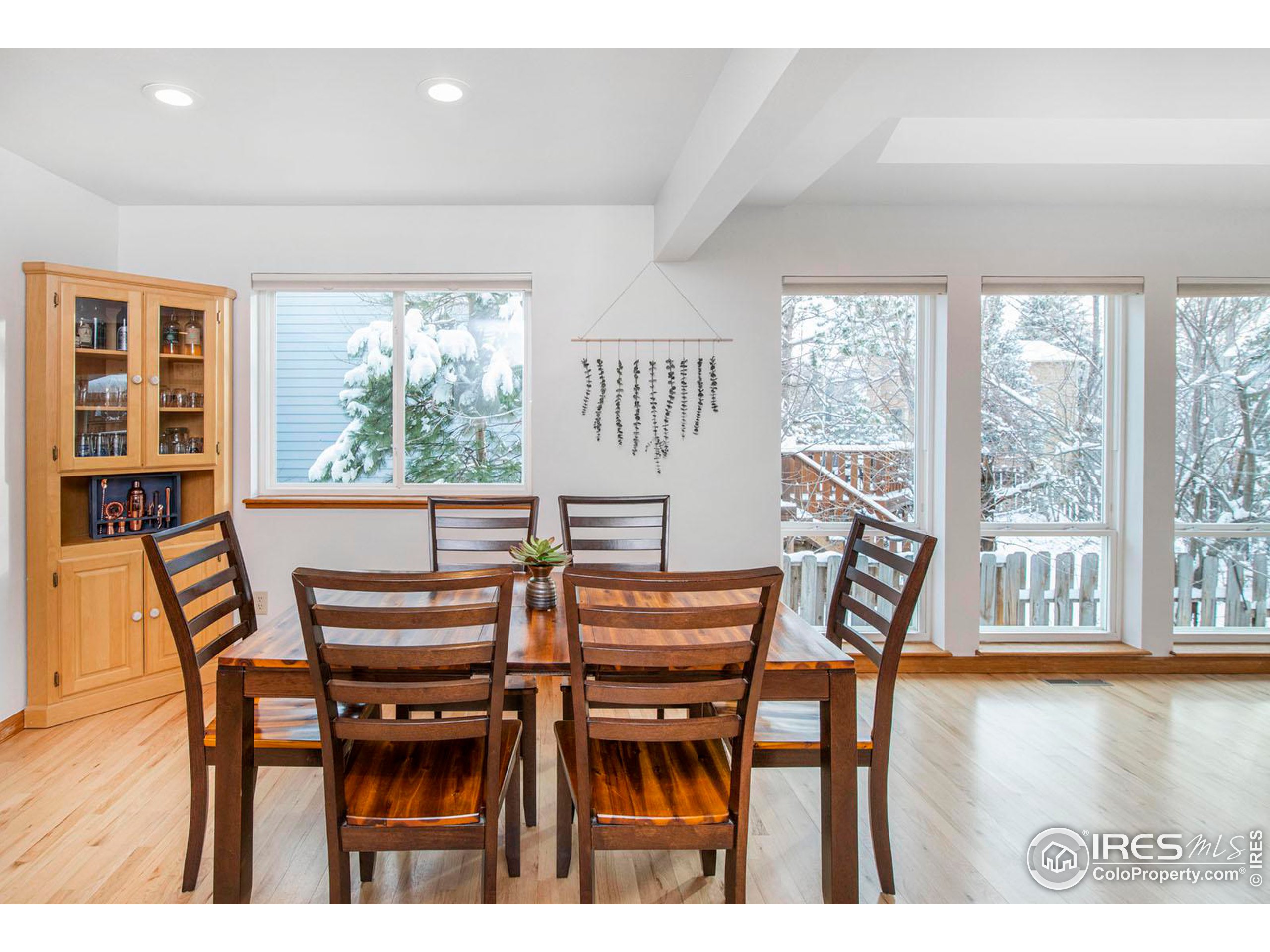 107 Mineola Ct