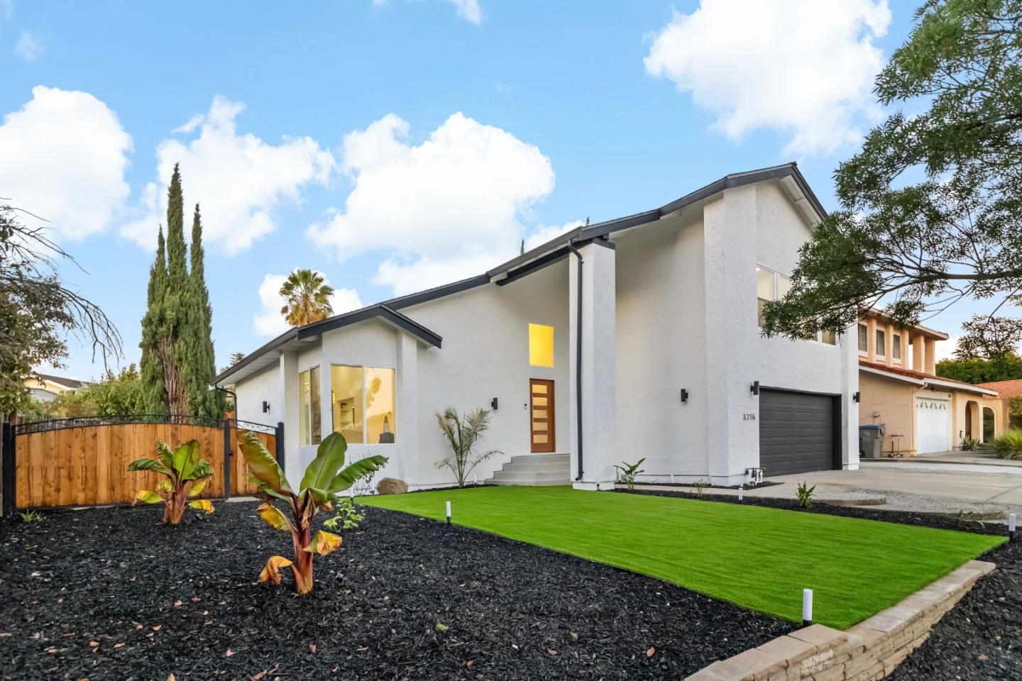 3216 Remington Way
