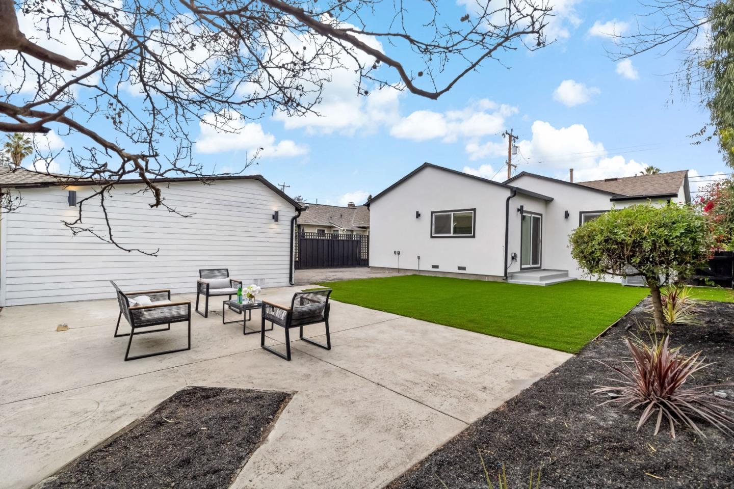 1304 Singletary Avenue