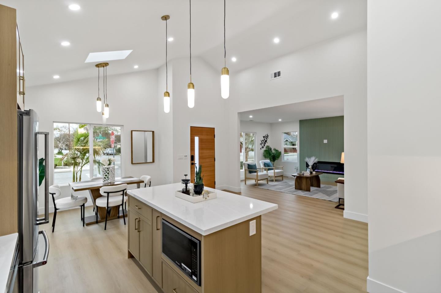 1304 Singletary Avenue