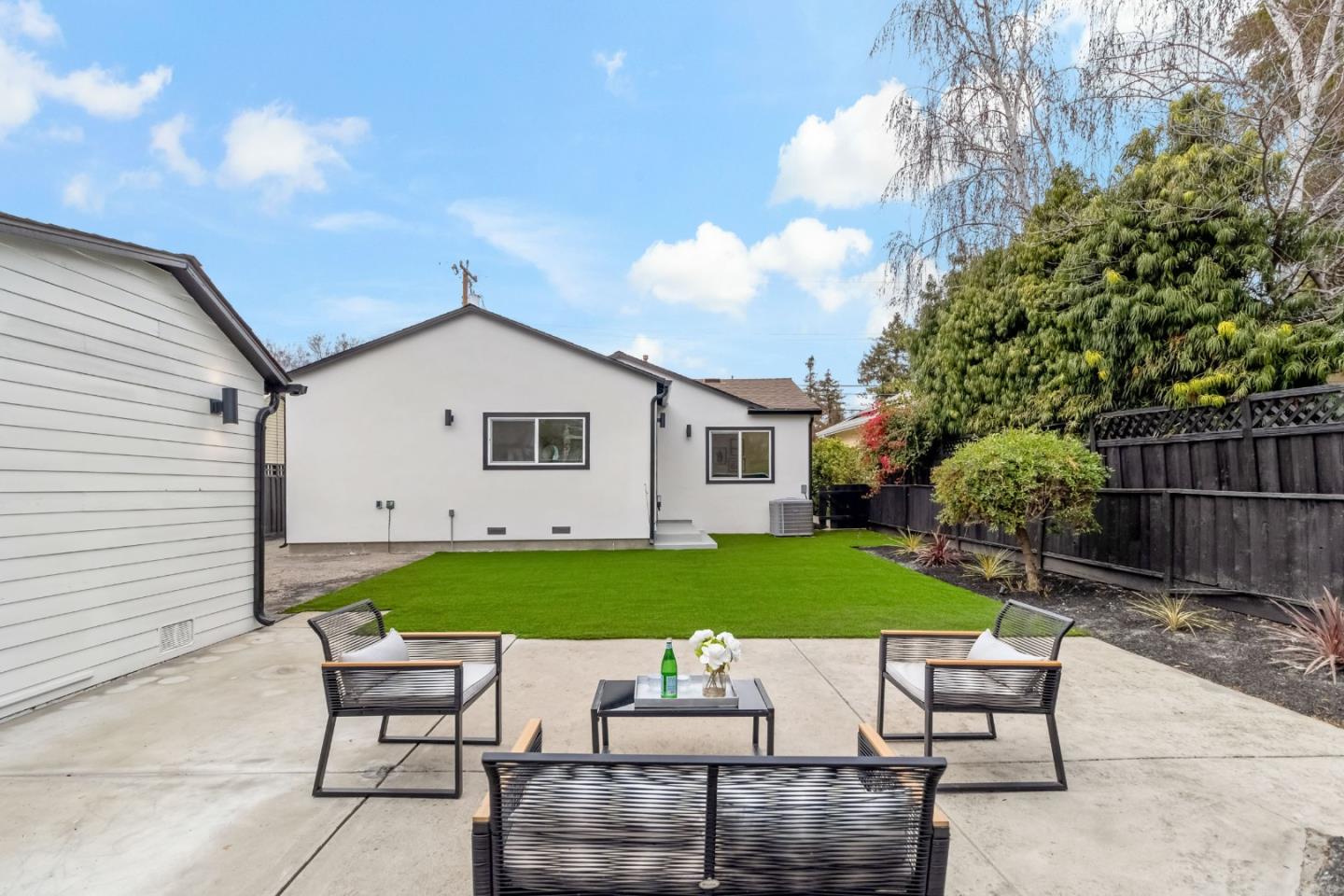 1304 Singletary Avenue