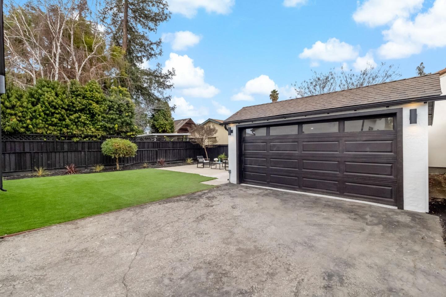 1304 Singletary Avenue