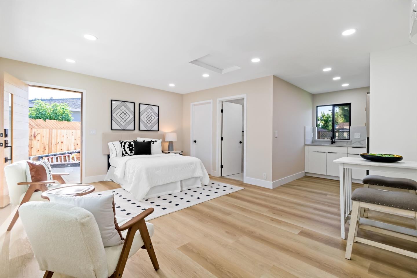 1707 Fruitdale Avenue