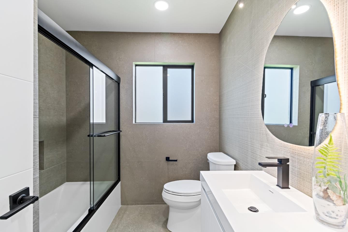 1707 Fruitdale Avenue