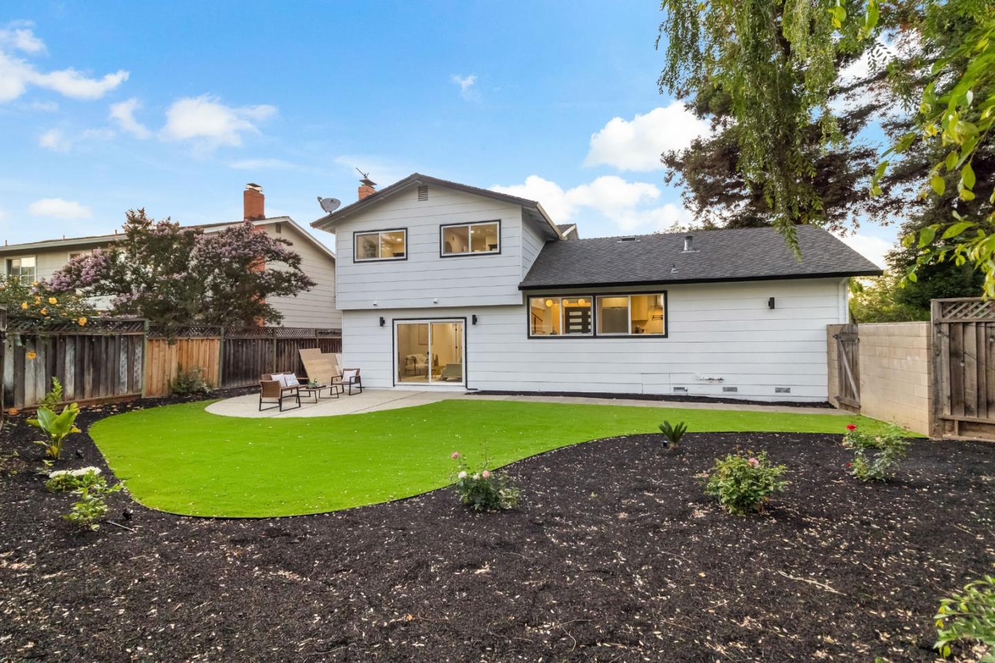 3742 Wellington Square