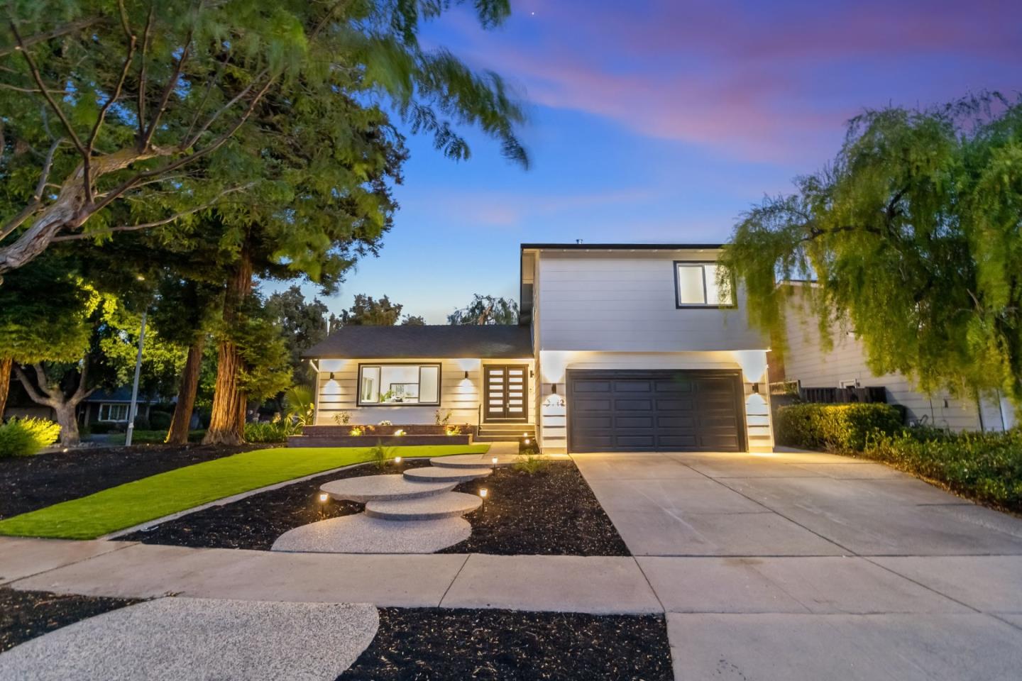 3742 Wellington Square