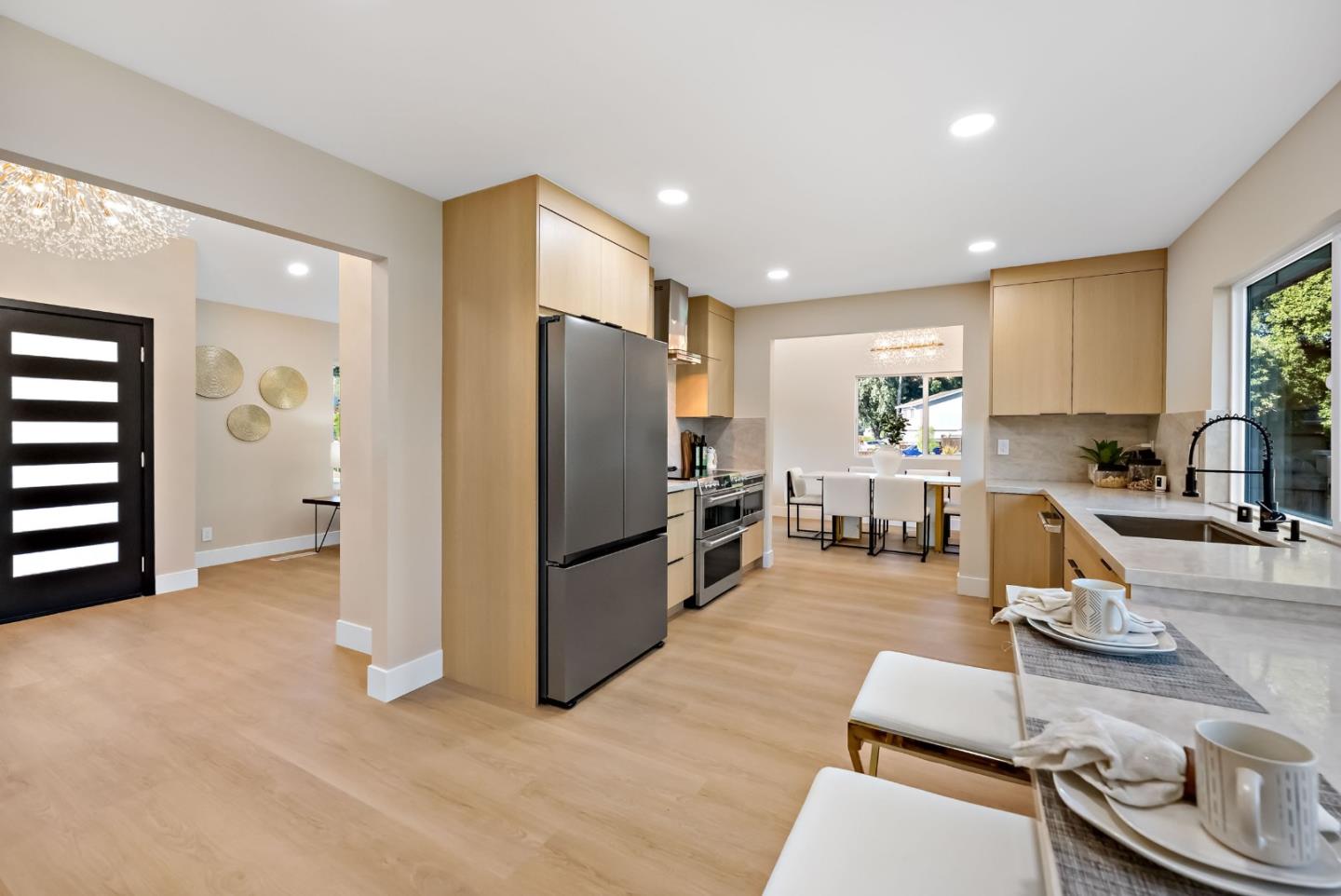 3742 Wellington Square