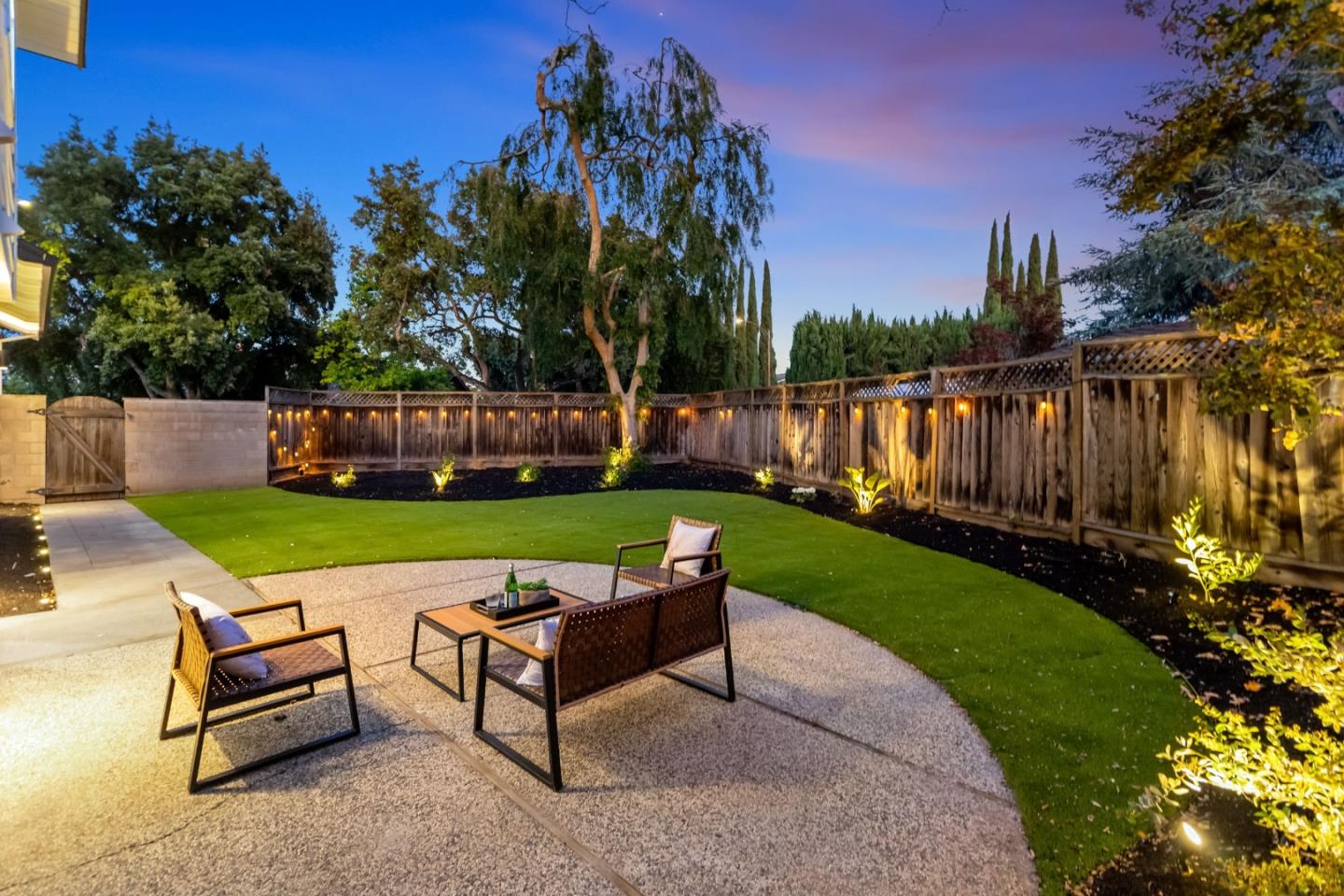 3742 Wellington Square