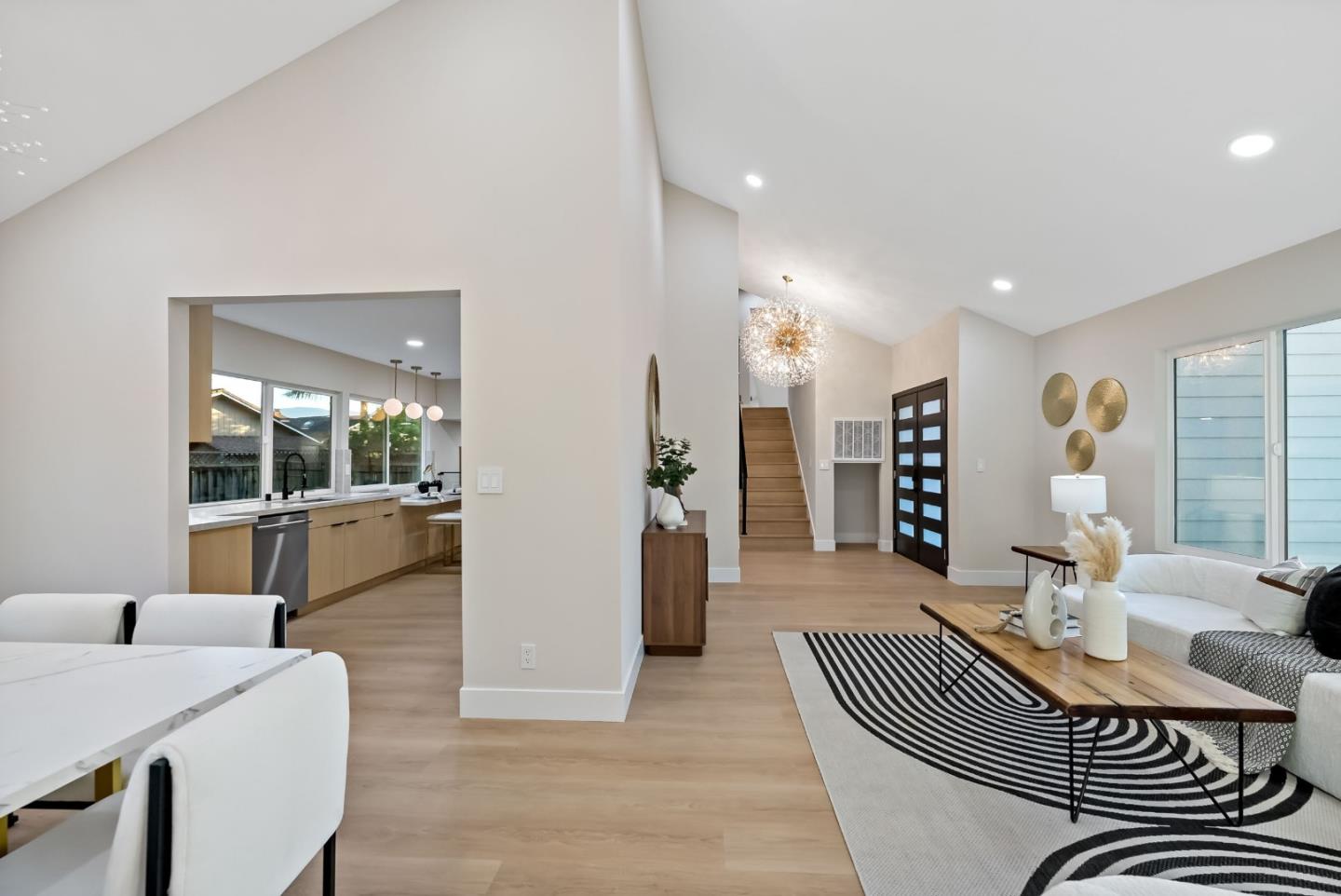 3742 Wellington Square