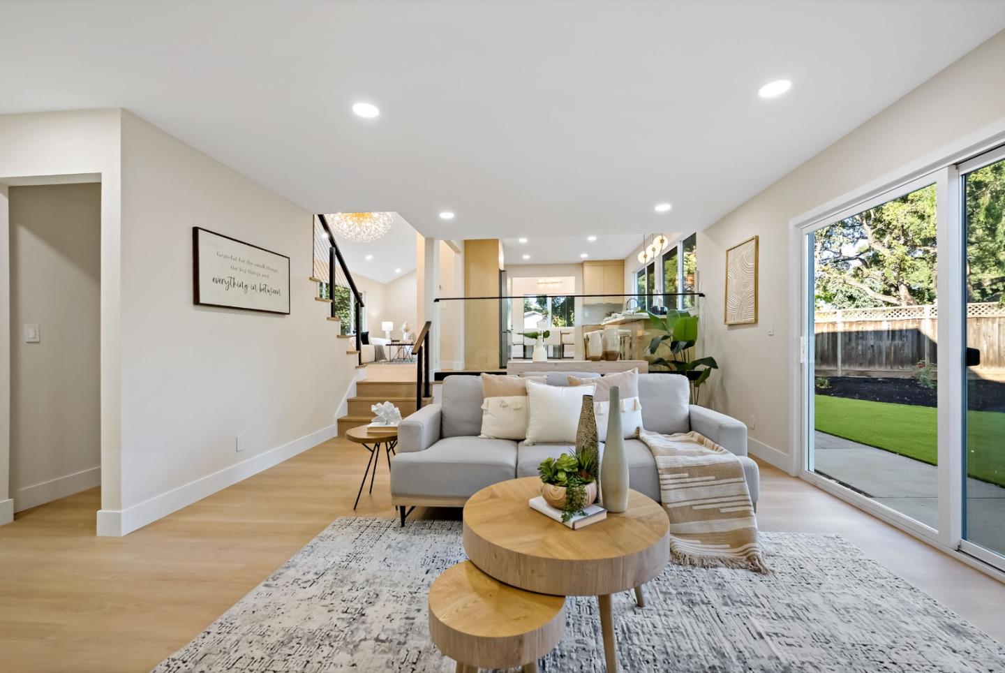 3742 Wellington Square