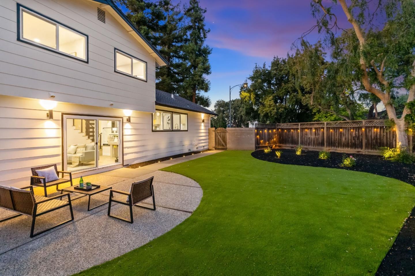 3742 Wellington Square