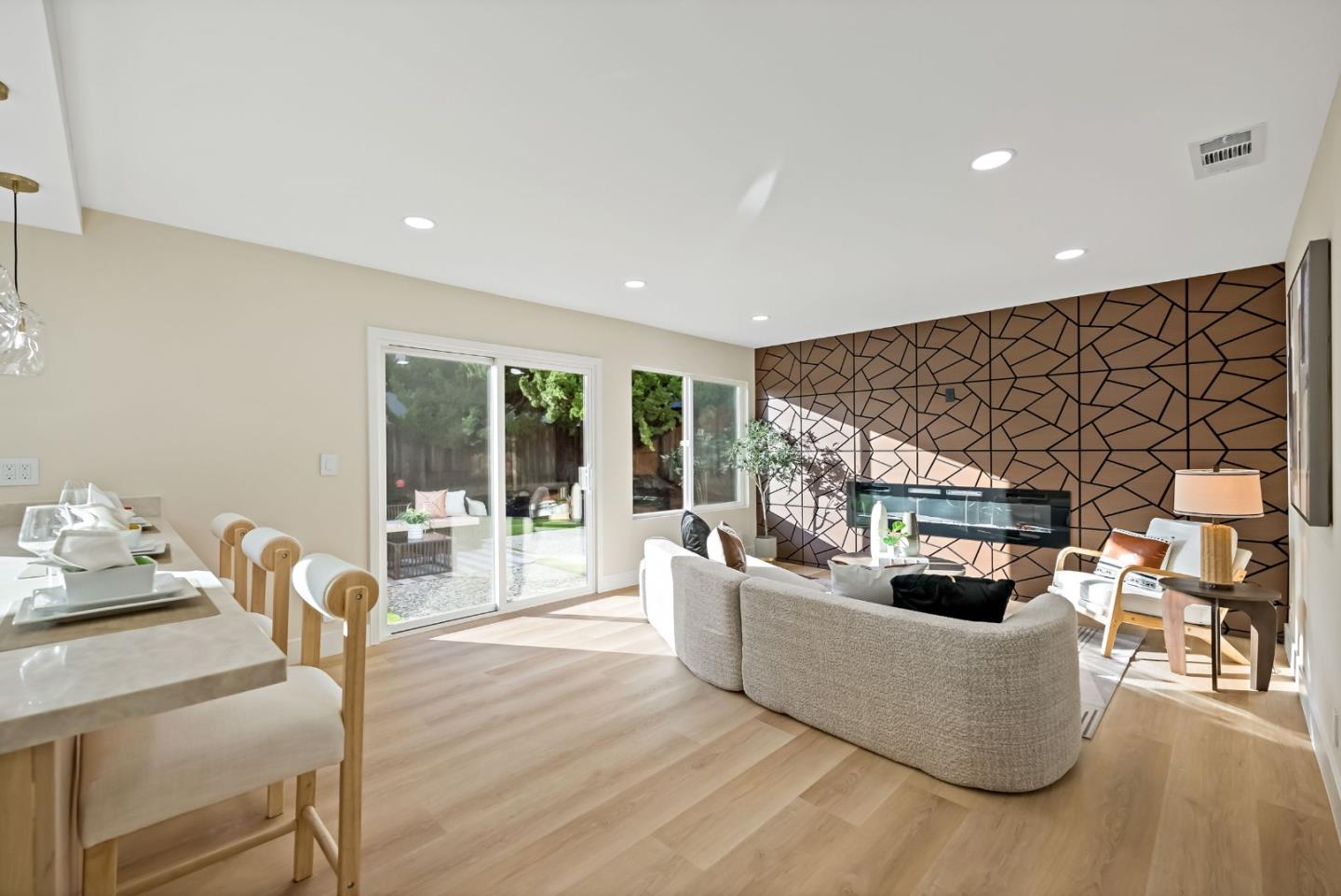 2811 Glen Firth Drive