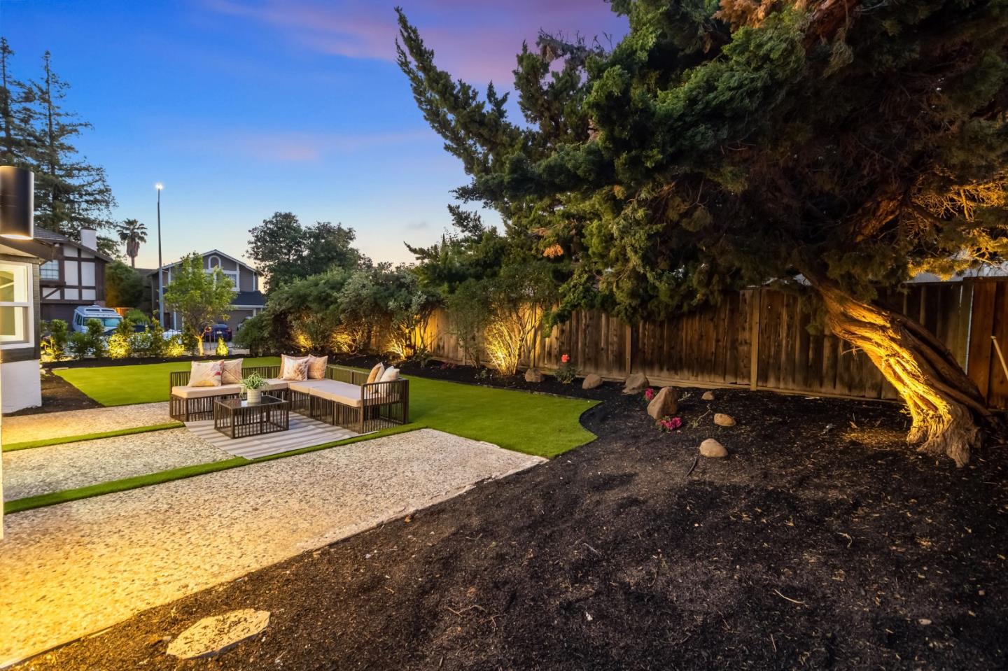 2811 Glen Firth Drive