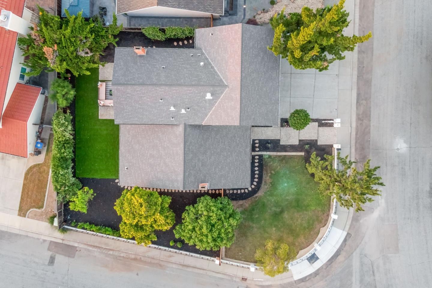 2811 Glen Firth Drive