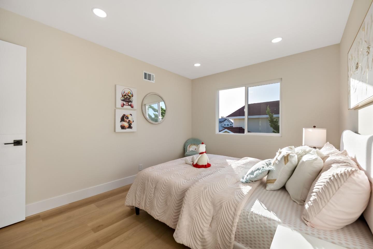 2811 Glen Firth Drive
